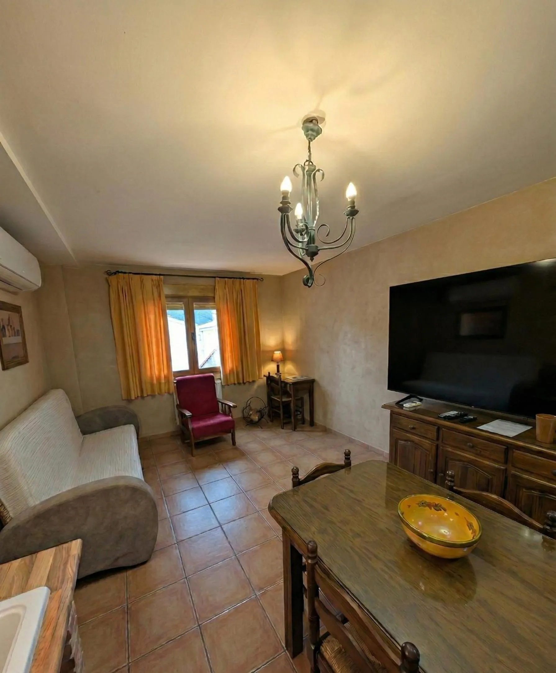 TV and multimedia in Apartamentos Valle del Guadalquivir