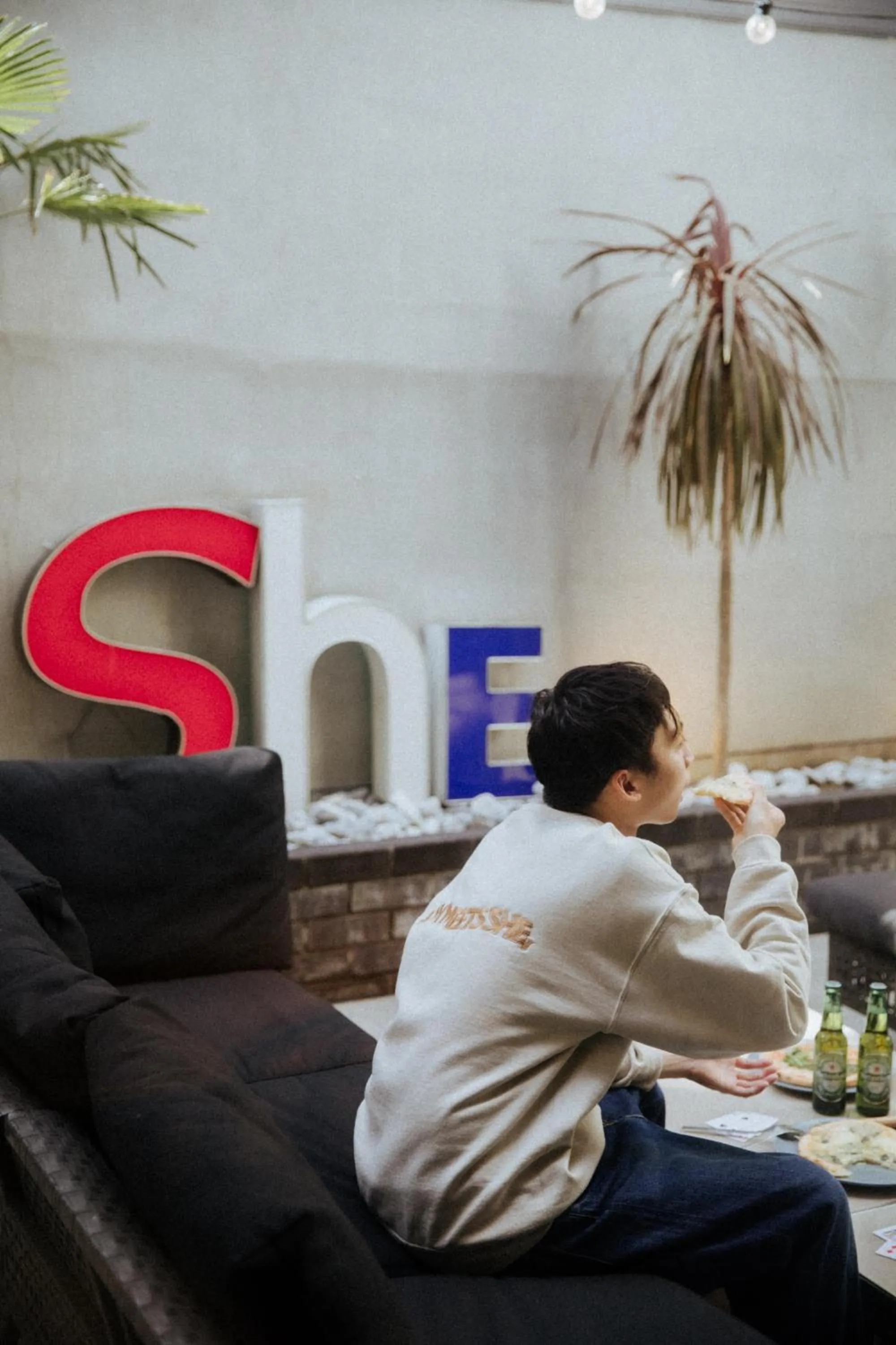 Restaurant/places to eat in Hotel She, Osaka