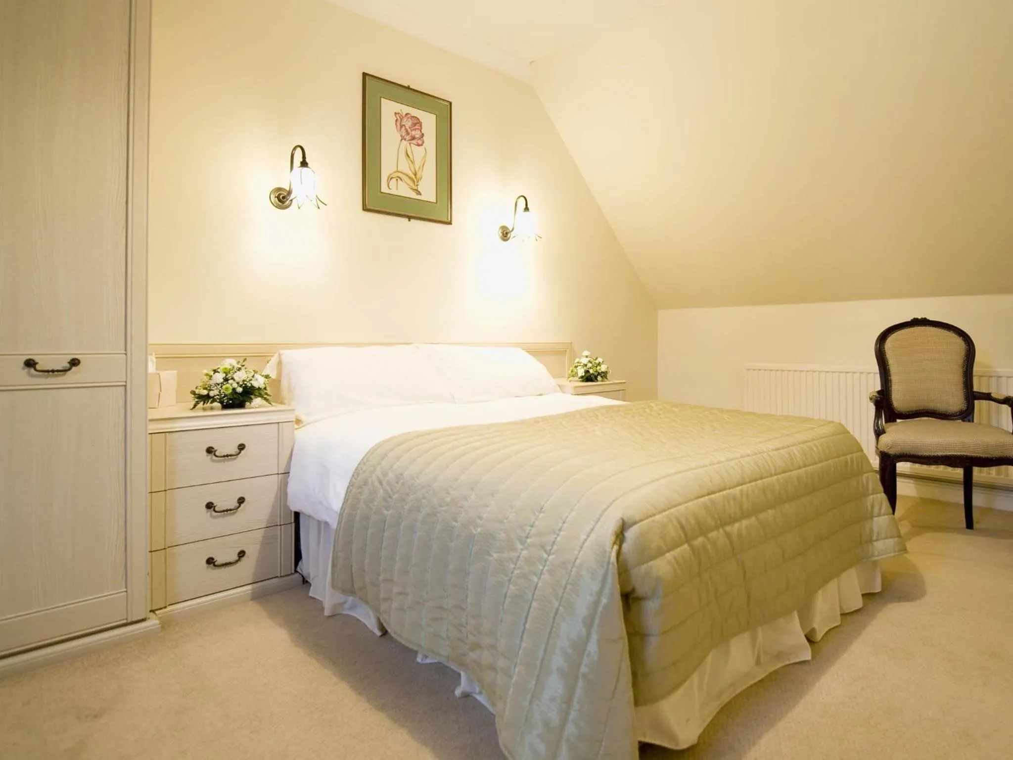 Bed in Stoke Rochford Hall