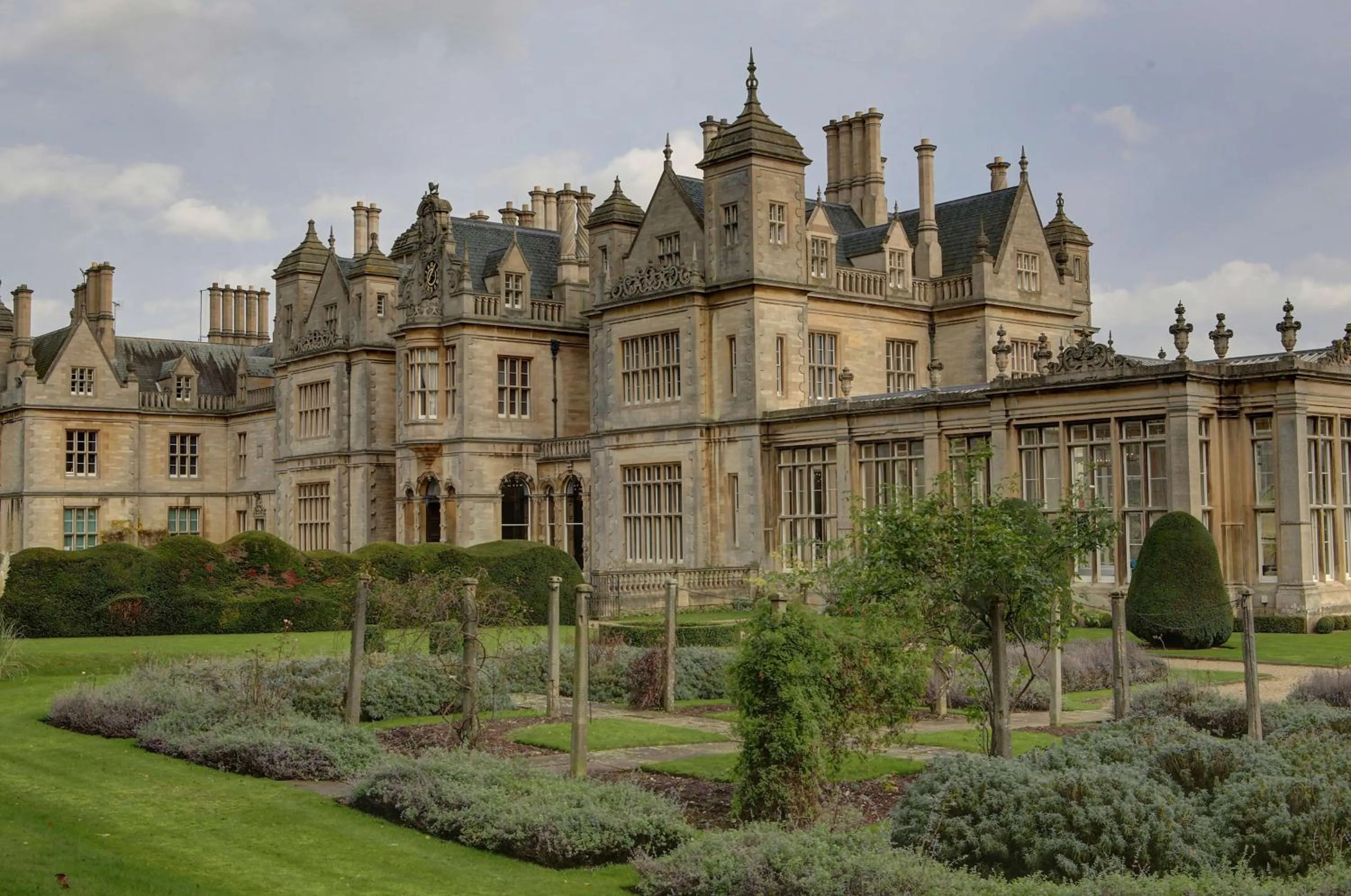 Property building in Stoke Rochford Hall
