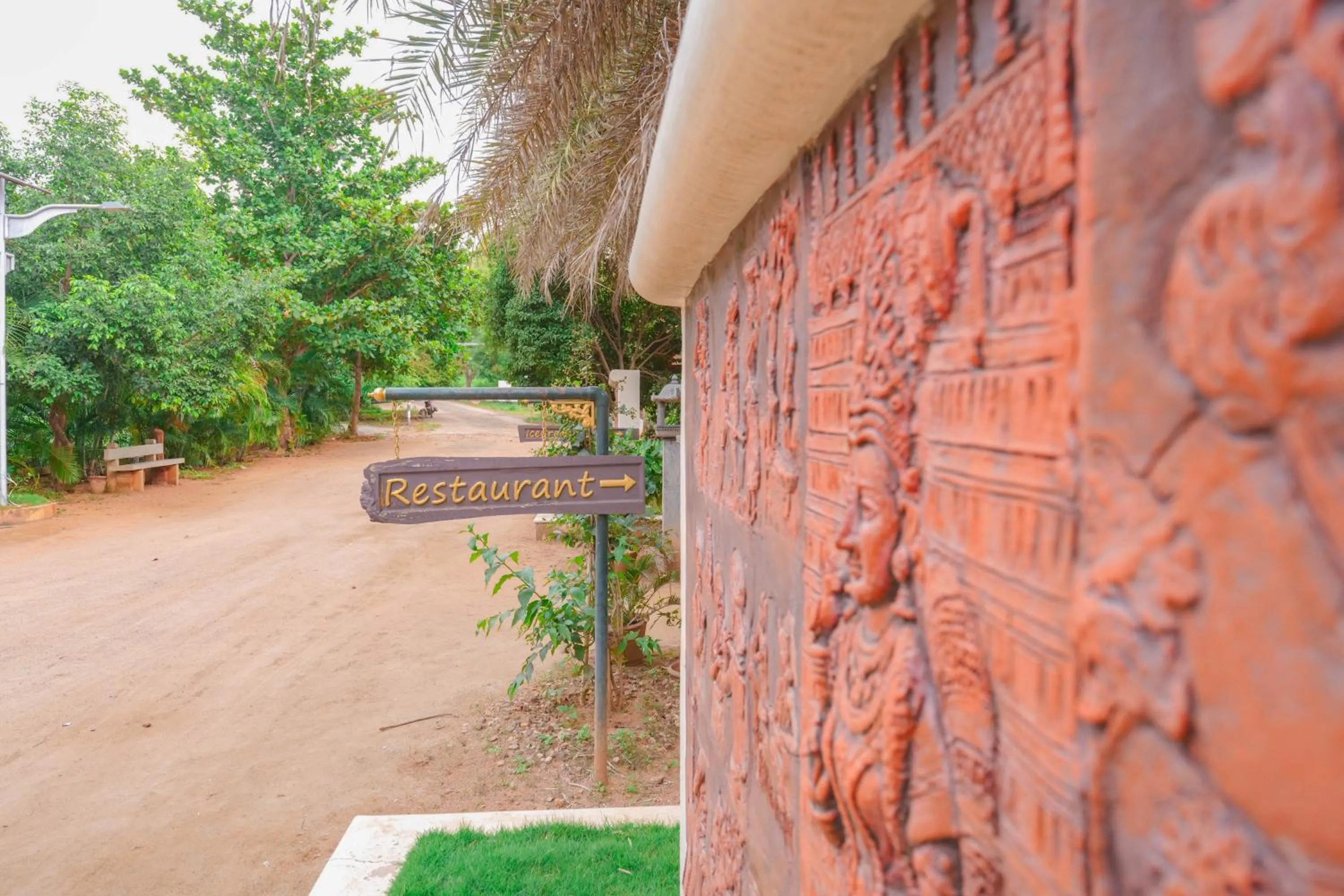 Restaurant/places to eat in Mount Retreat Resorts - Madurai