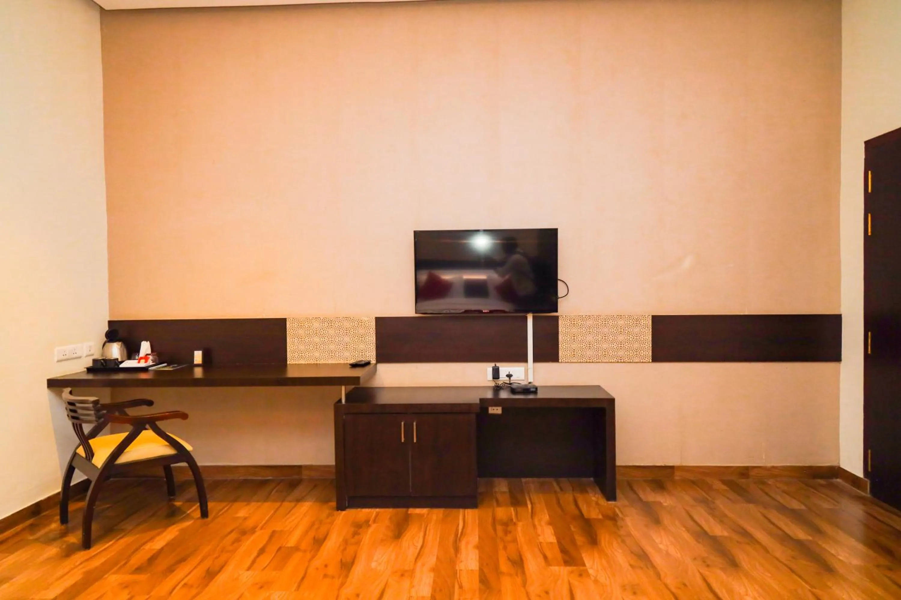 TV and multimedia in Mount Retreat Resorts - Madurai