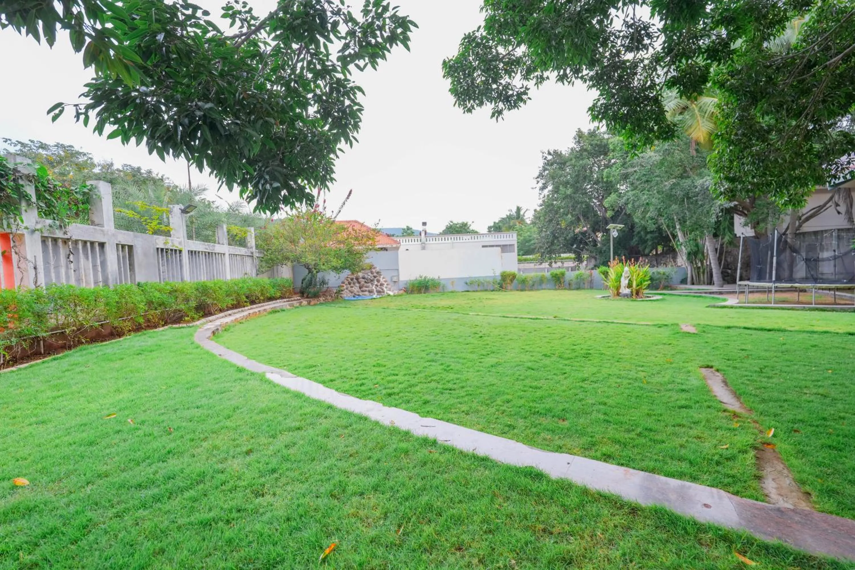 Garden in Mount Retreat Resorts - Madurai