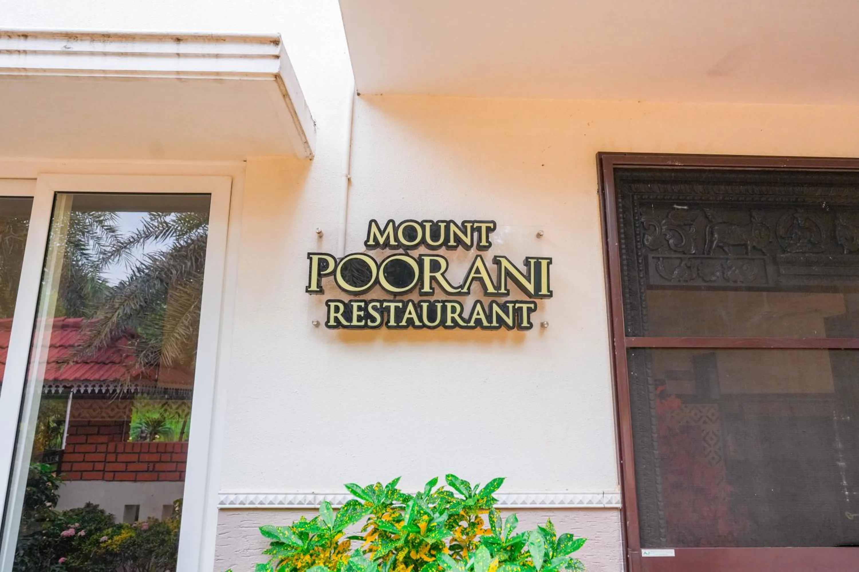 Restaurant/places to eat in Mount Retreat Resorts - Madurai
