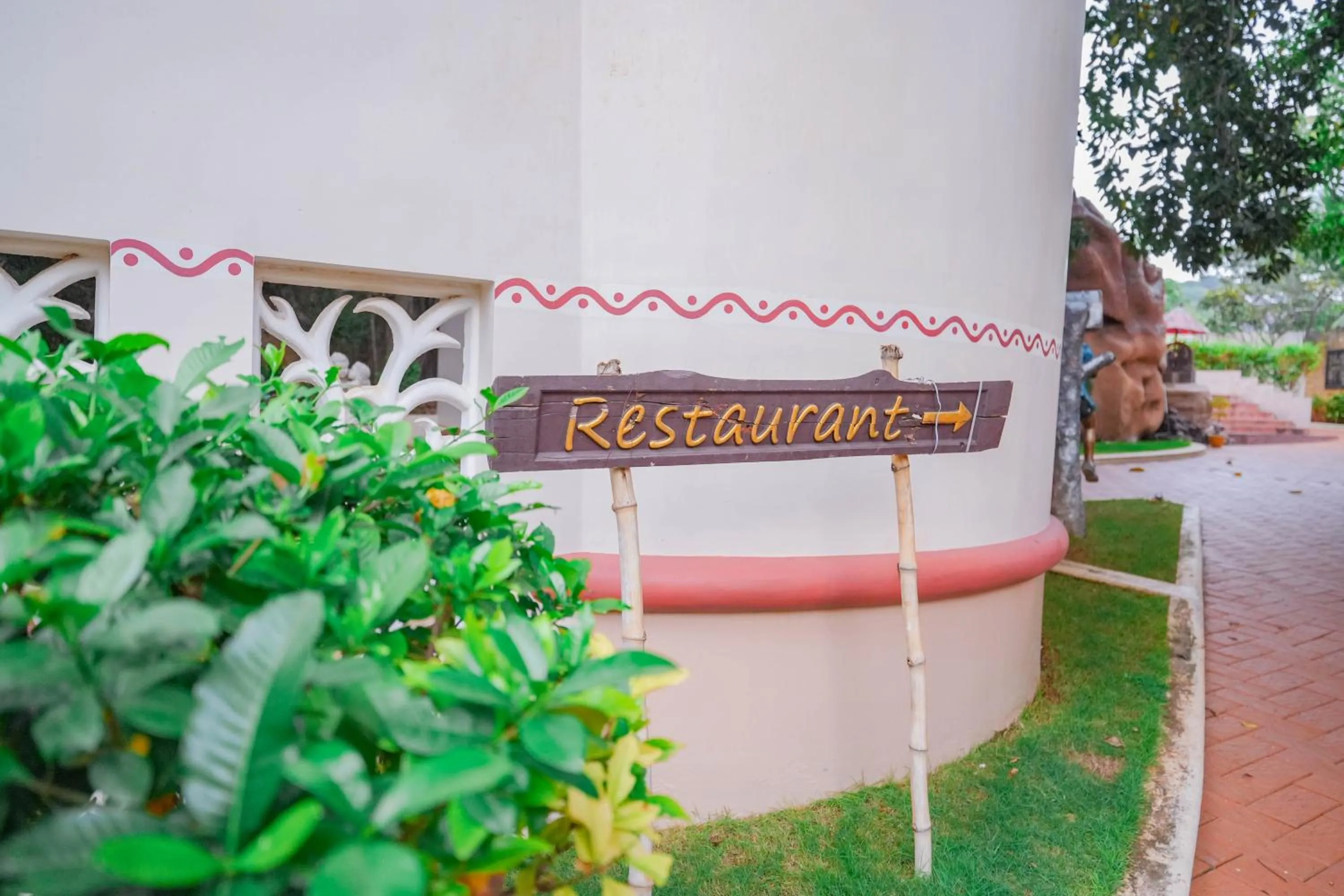 Restaurant/places to eat in Mount Retreat Resorts - Madurai