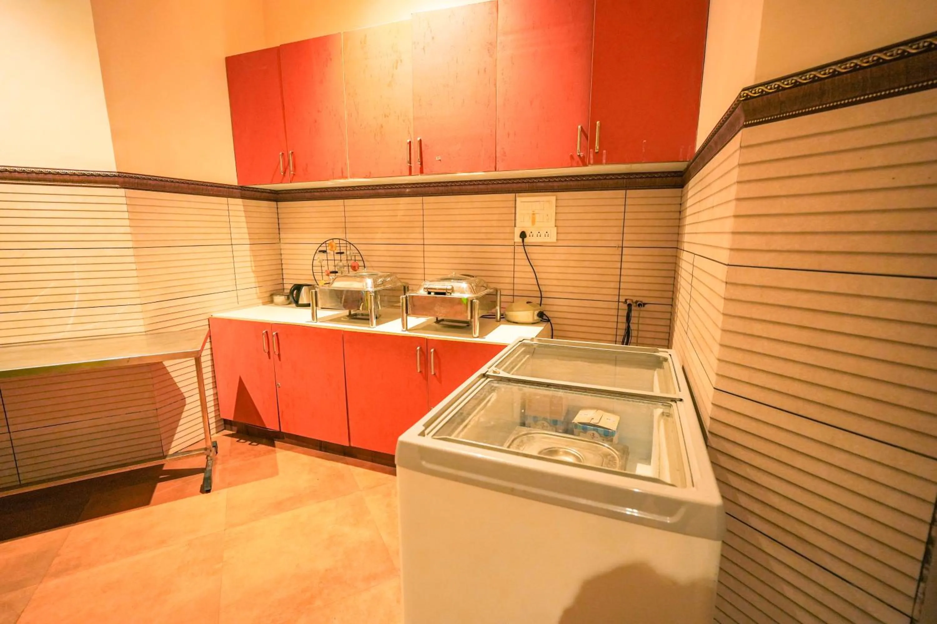 Restaurant/places to eat in Mount Retreat Resorts - Madurai