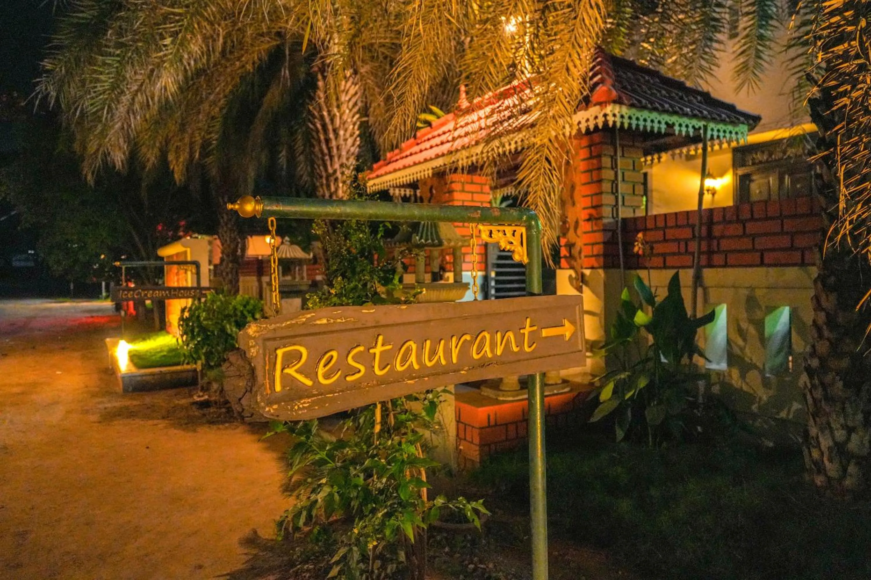 Restaurant/places to eat in Mount Retreat Resorts - Madurai