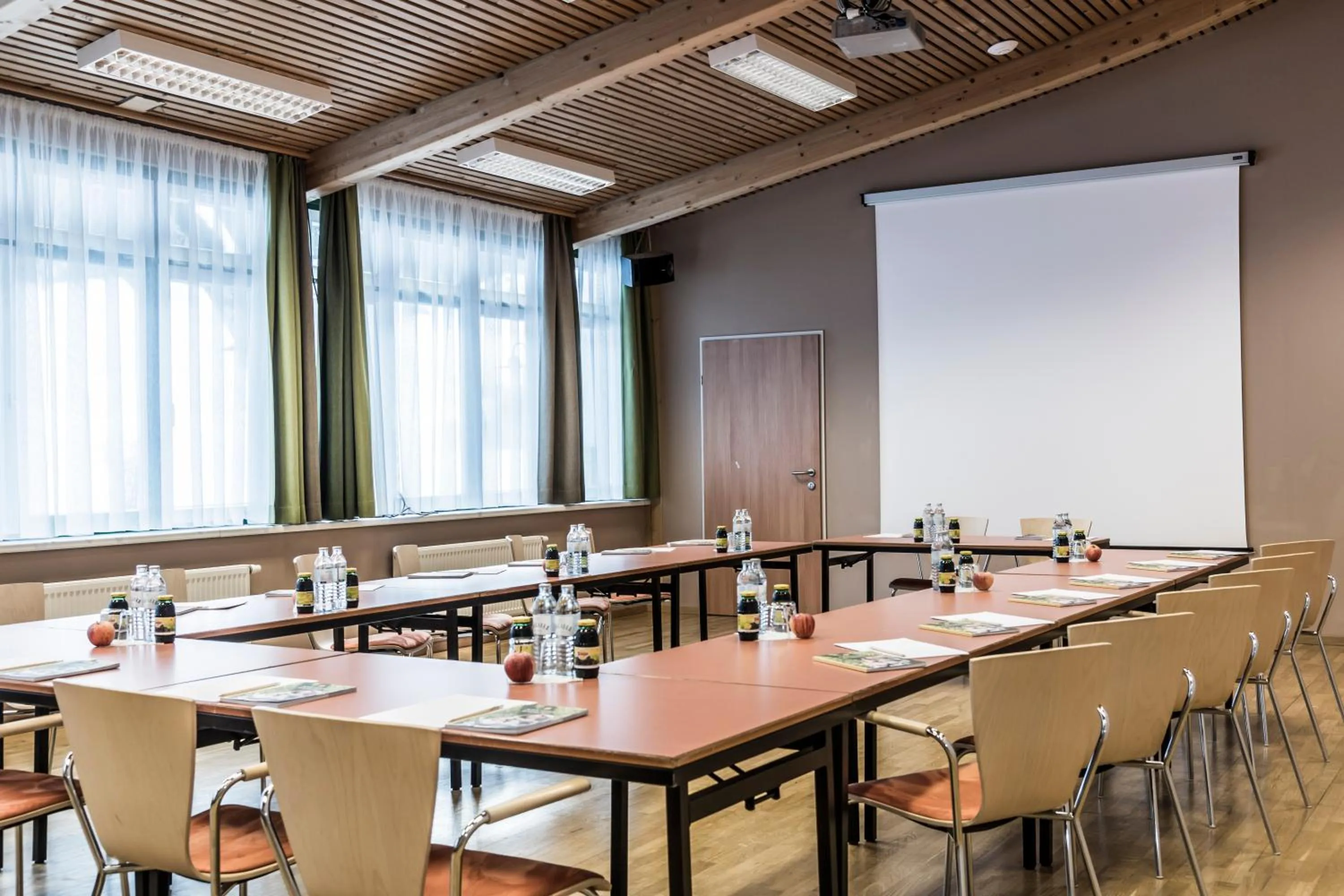 Business facilities in JUFA Hotel Grundlsee