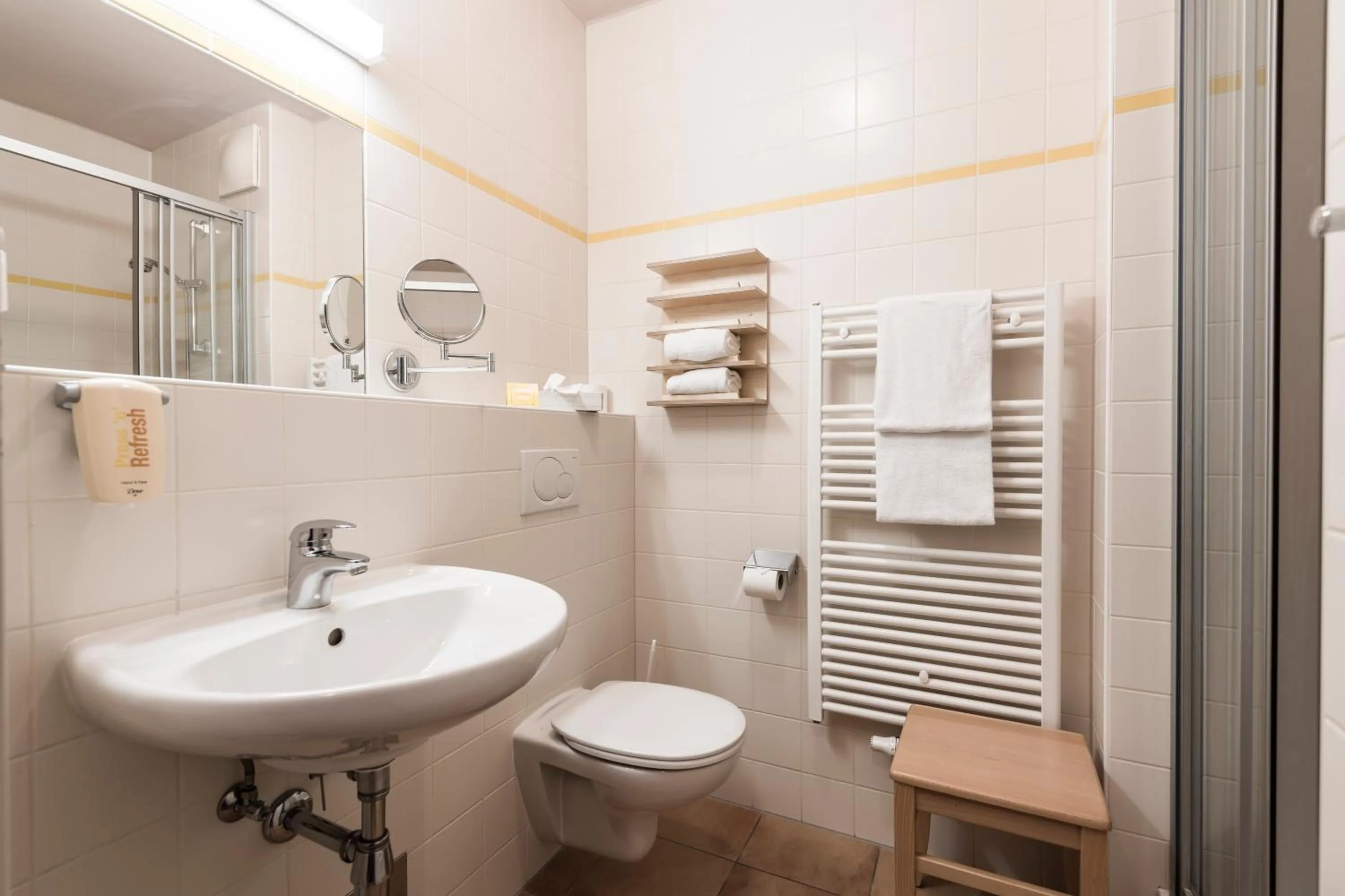 Shower in JUFA Hotel Grundlsee