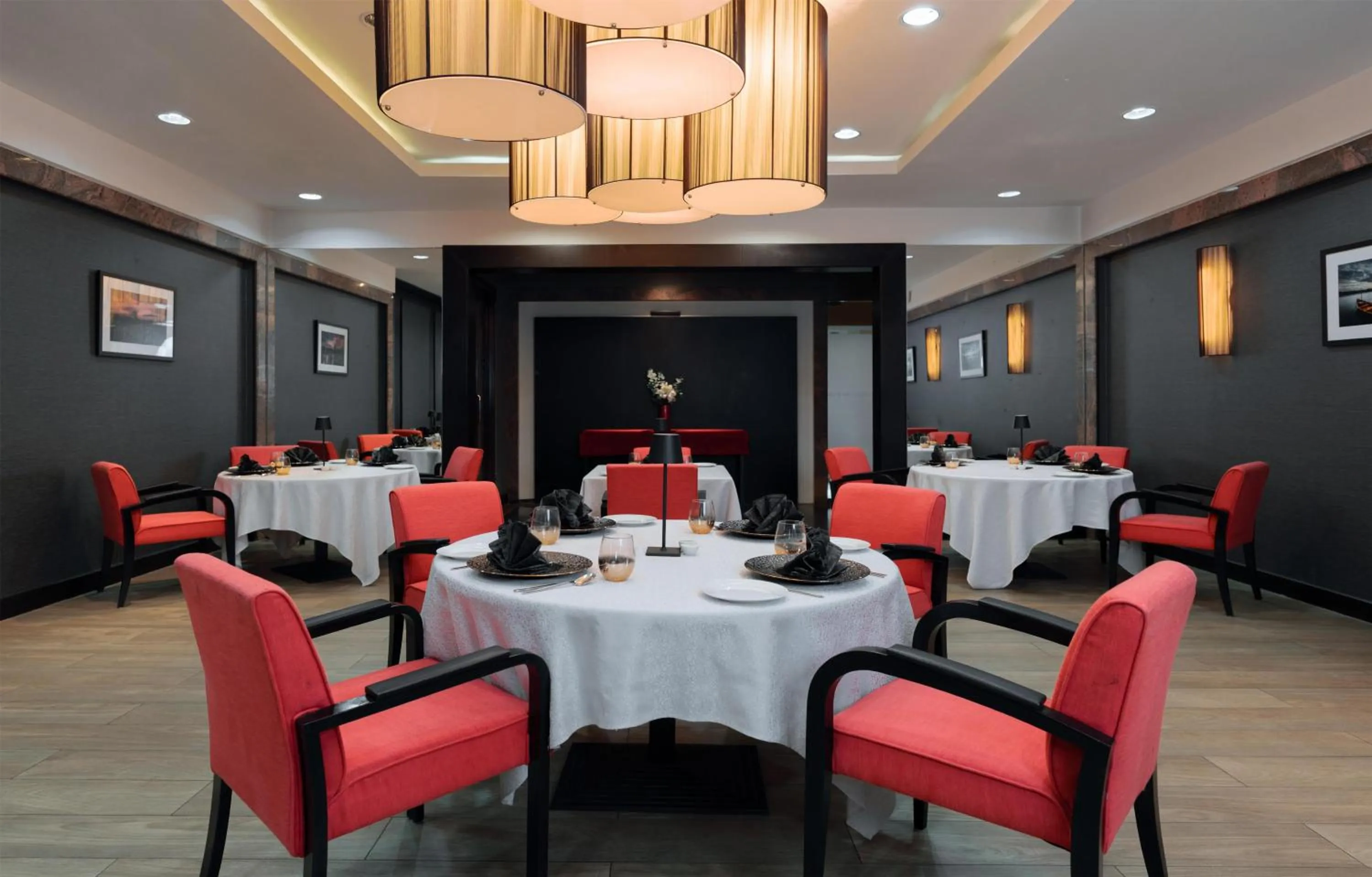 Restaurant/places to eat in Radisson Hotel Brunei Darussalam