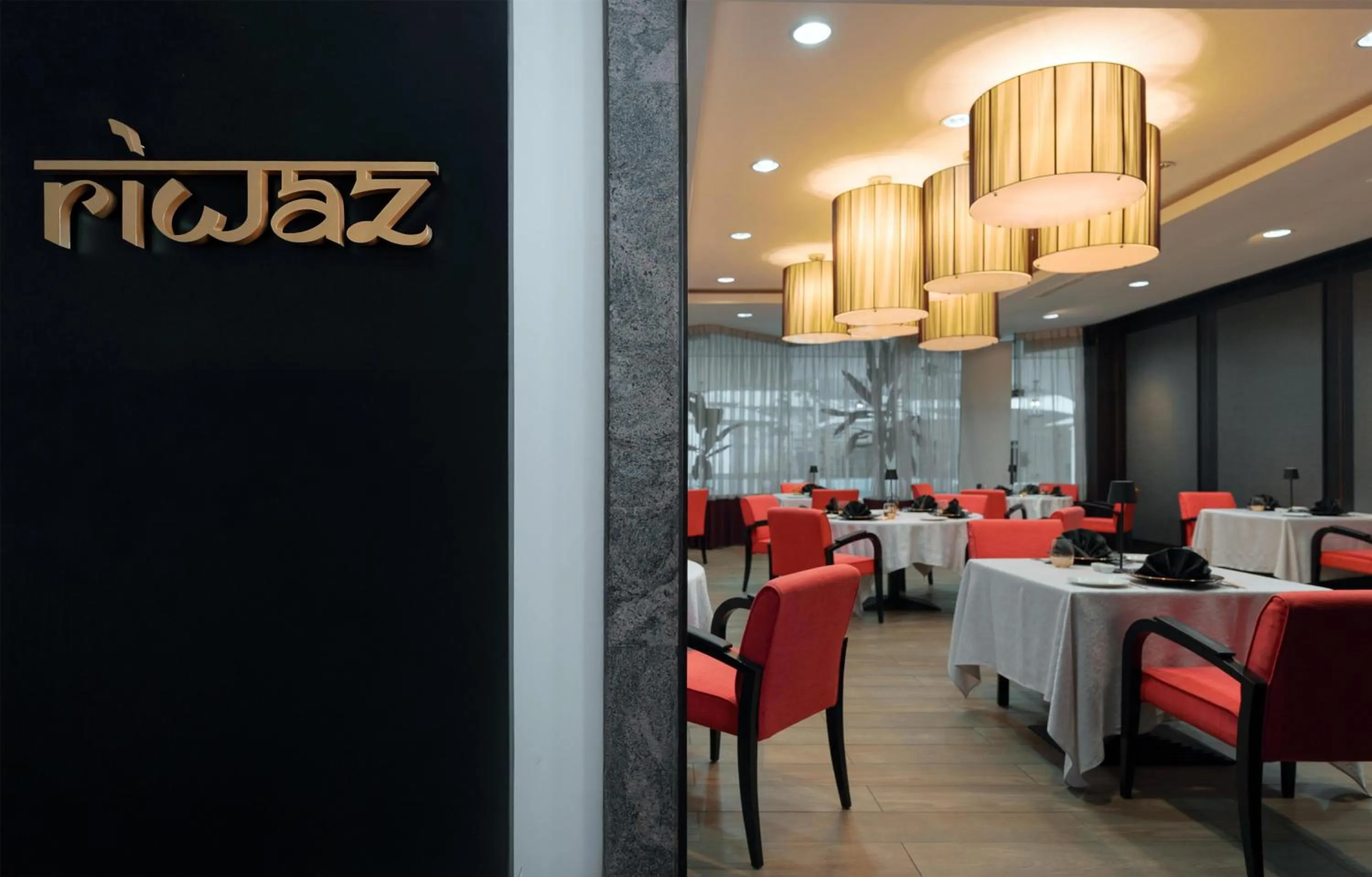 Restaurant/places to eat in Radisson Hotel Brunei Darussalam