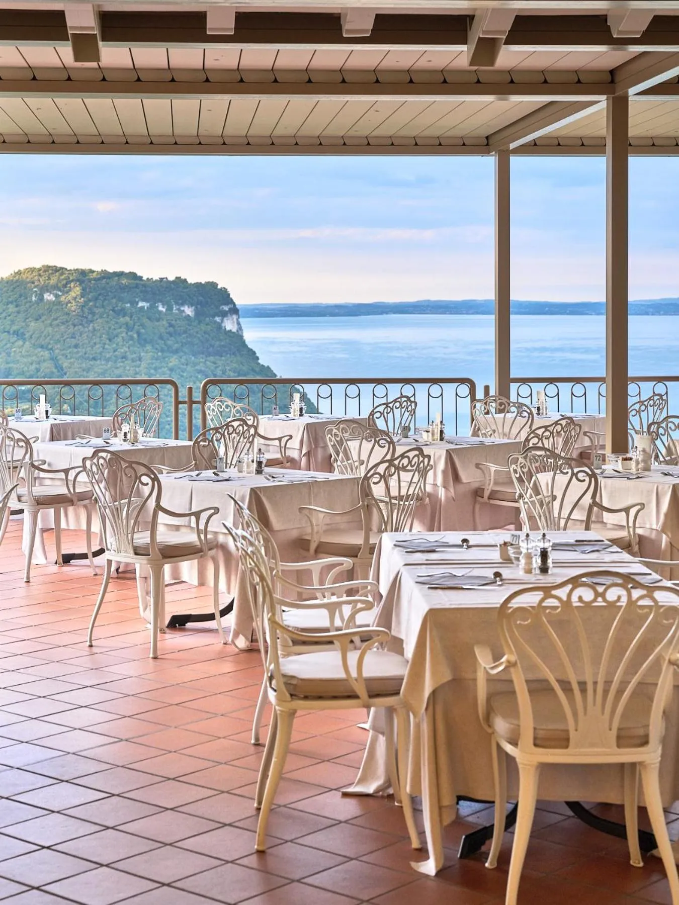 Restaurant/places to eat in Madrigale Panoramic Lifestyle & Soulful Hotel