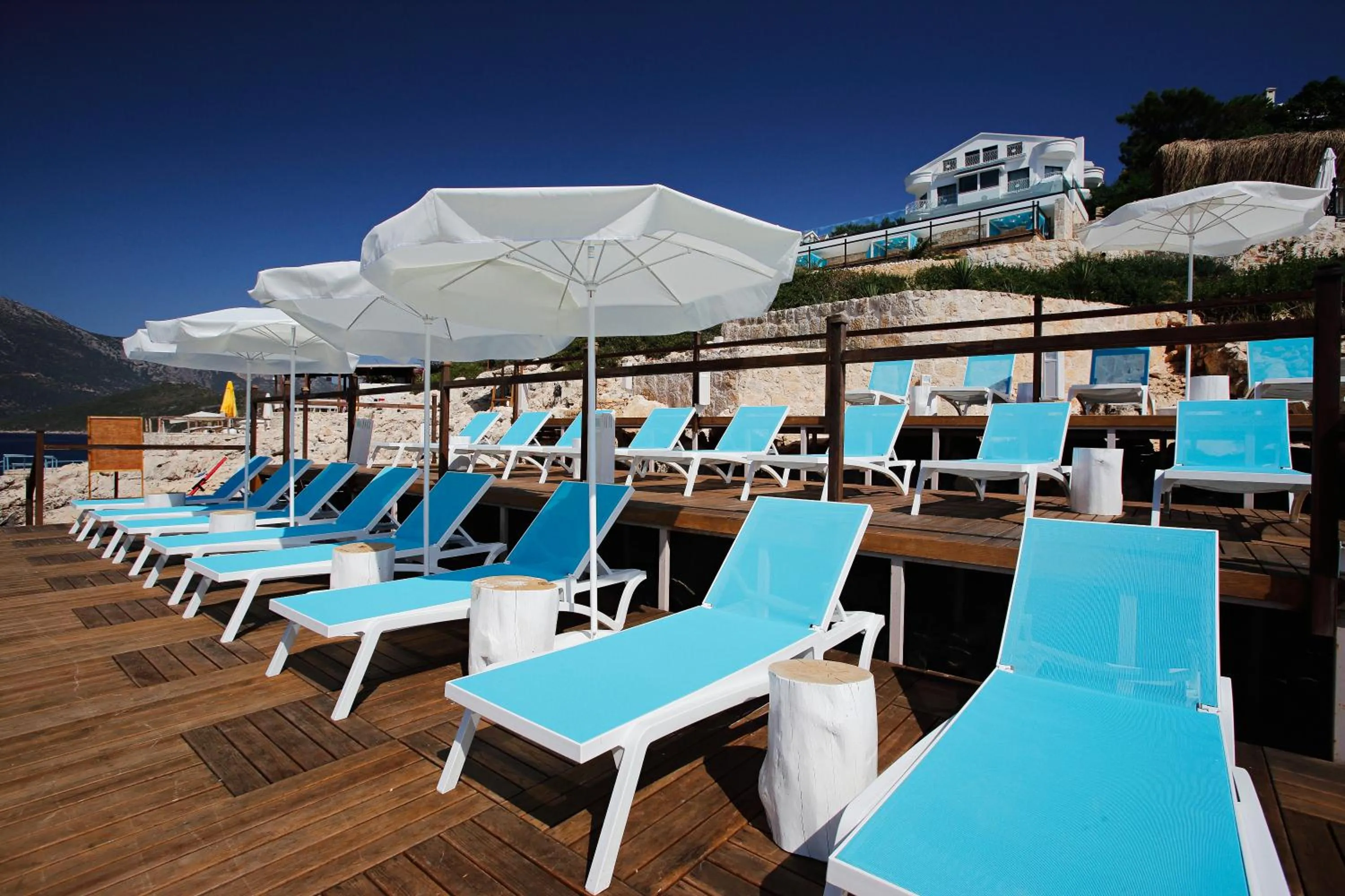 Day in Alley Prime Hotel