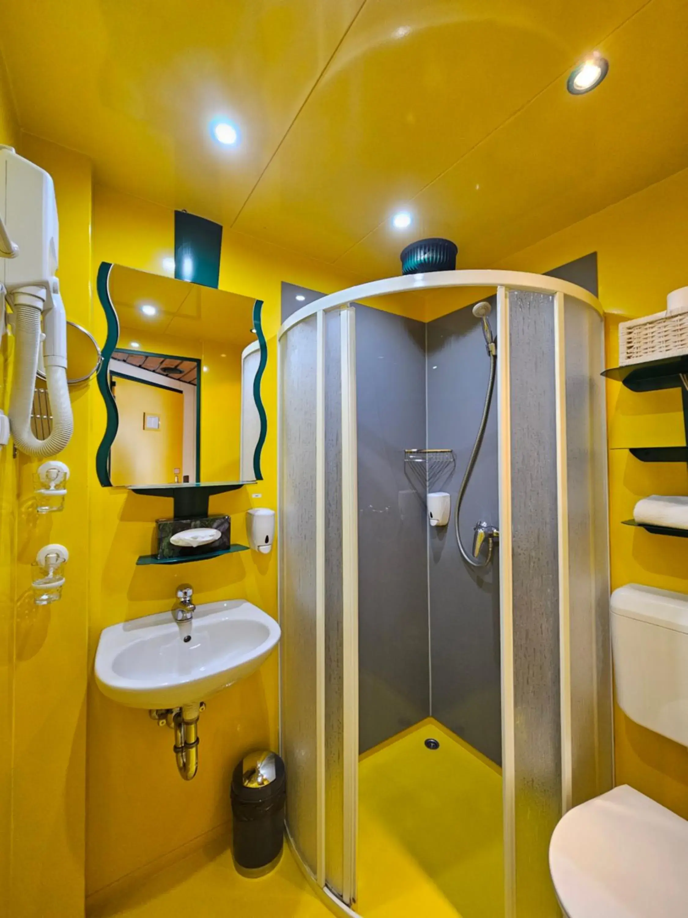 Twin Room in Hotel Asperner Löwe Twin Room in Hotel Asperner Löwe