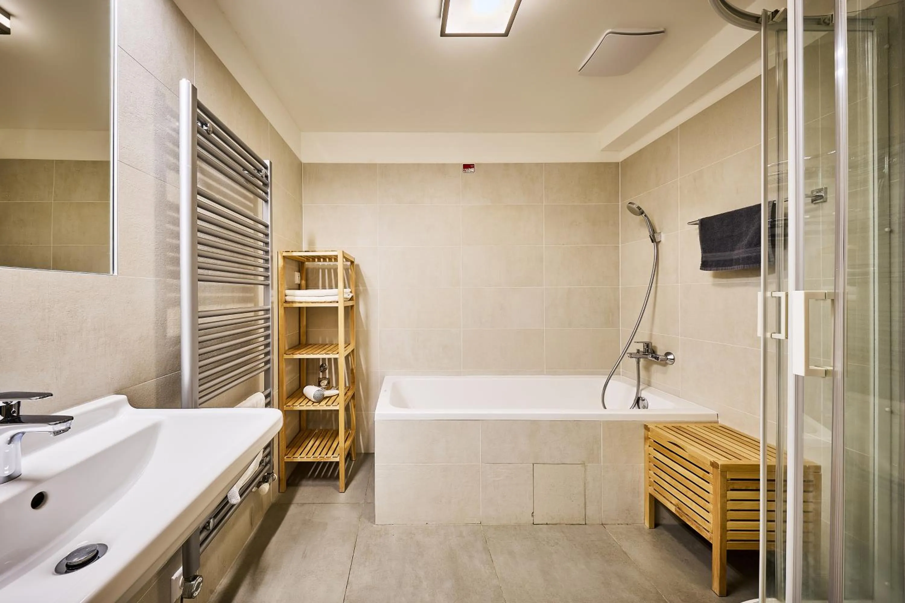 Shower in Aparthotel Kovarna Residence
