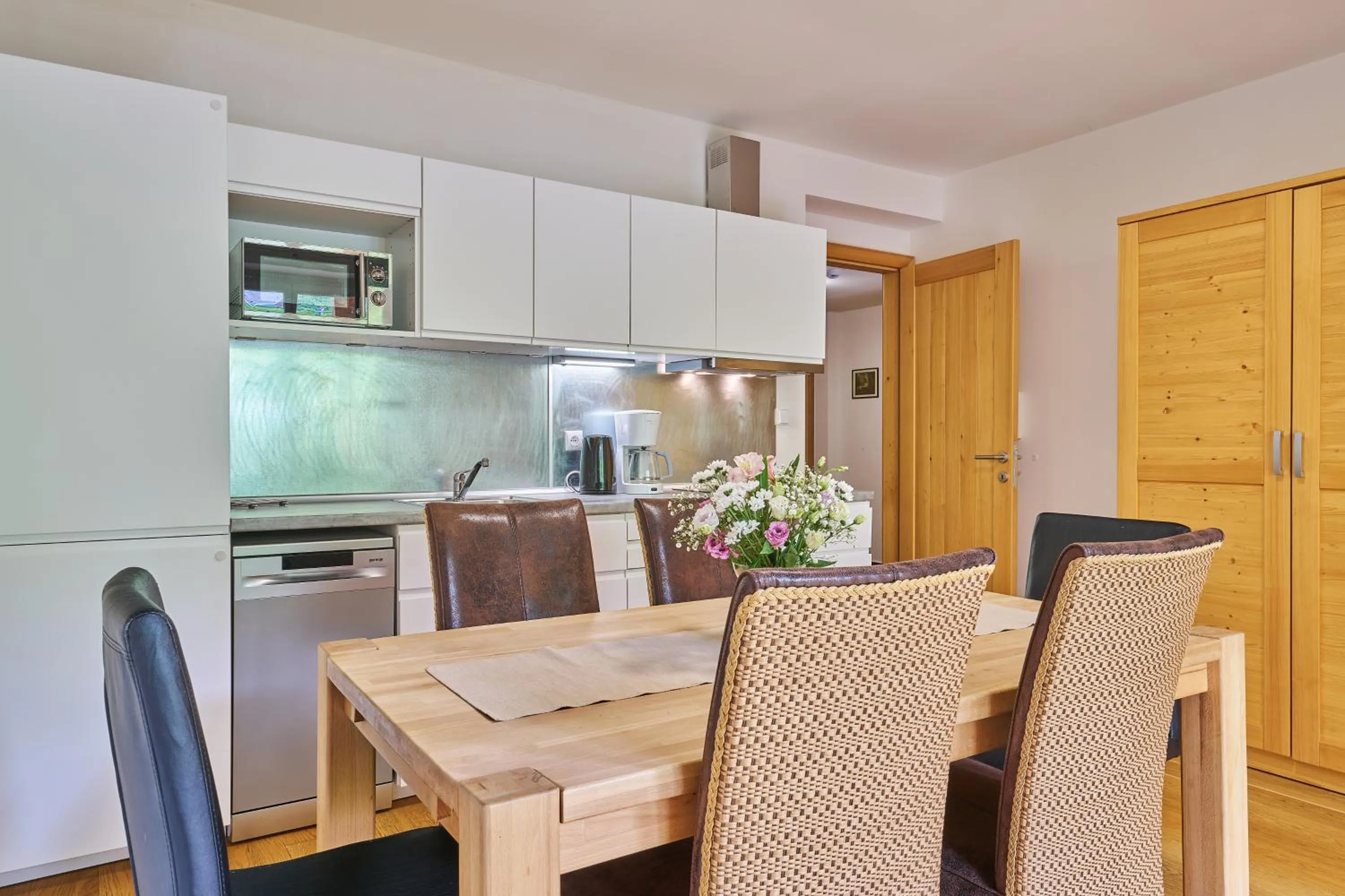 Communal lounge/ TV room in Aparthotel Kovarna Residence