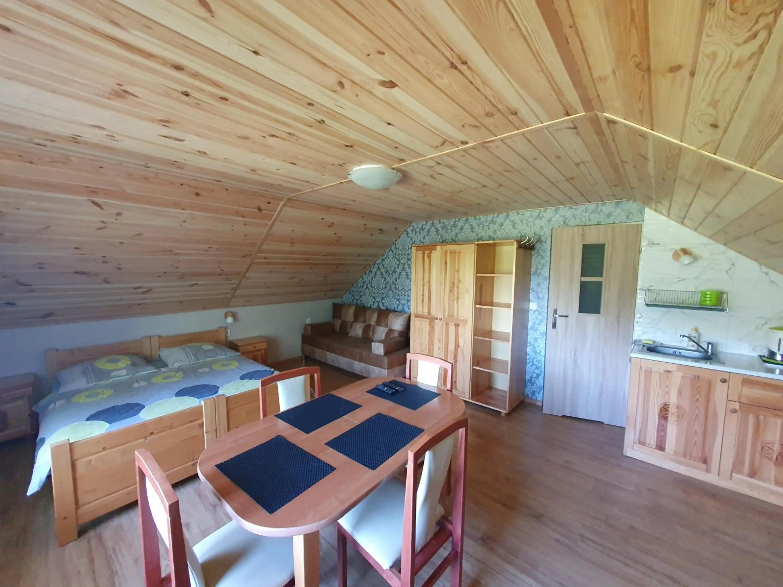 Gosciniec Pod Brzegiem