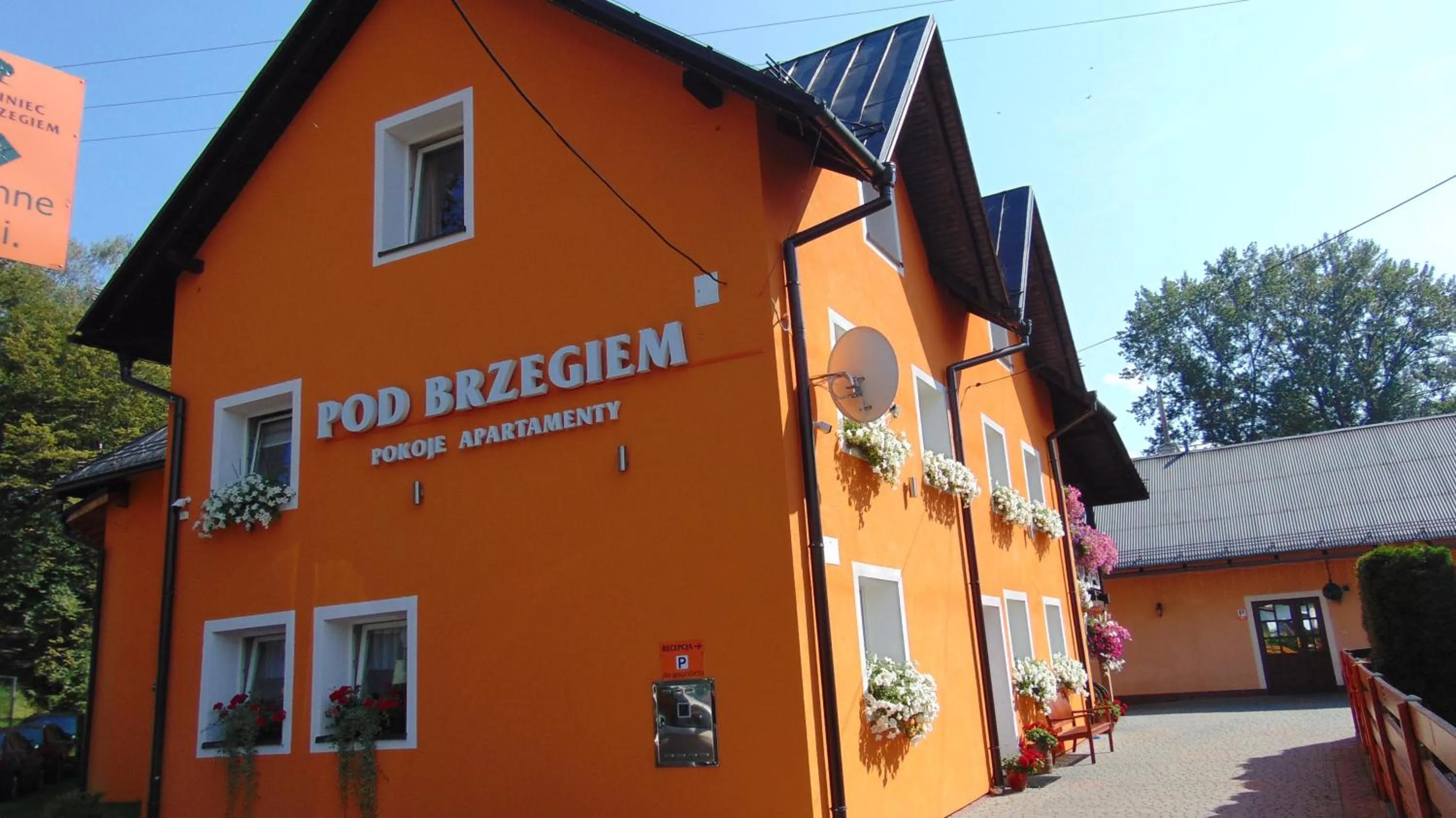 Property building in Gosciniec Pod Brzegiem