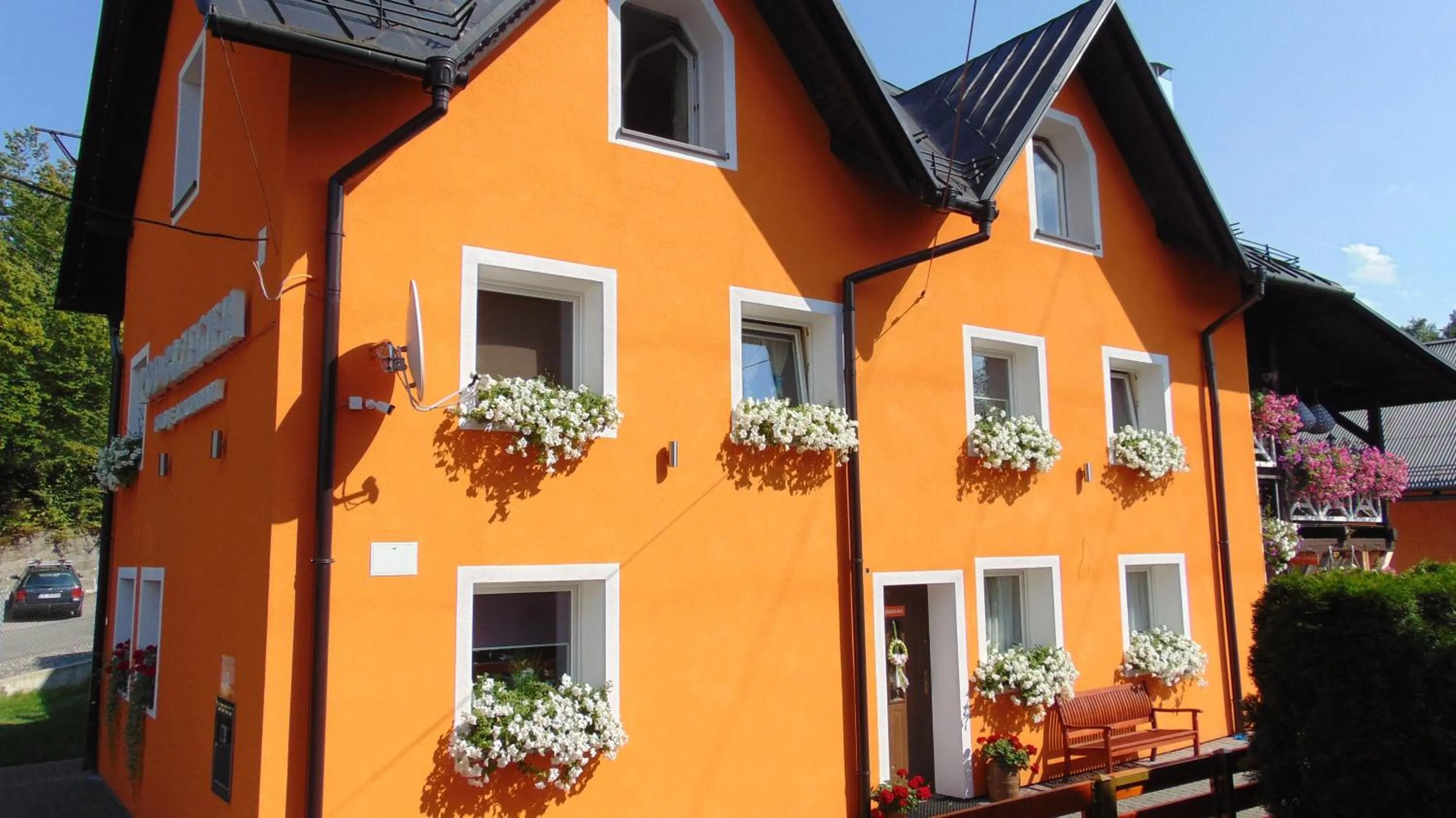 Property building in Gosciniec Pod Brzegiem