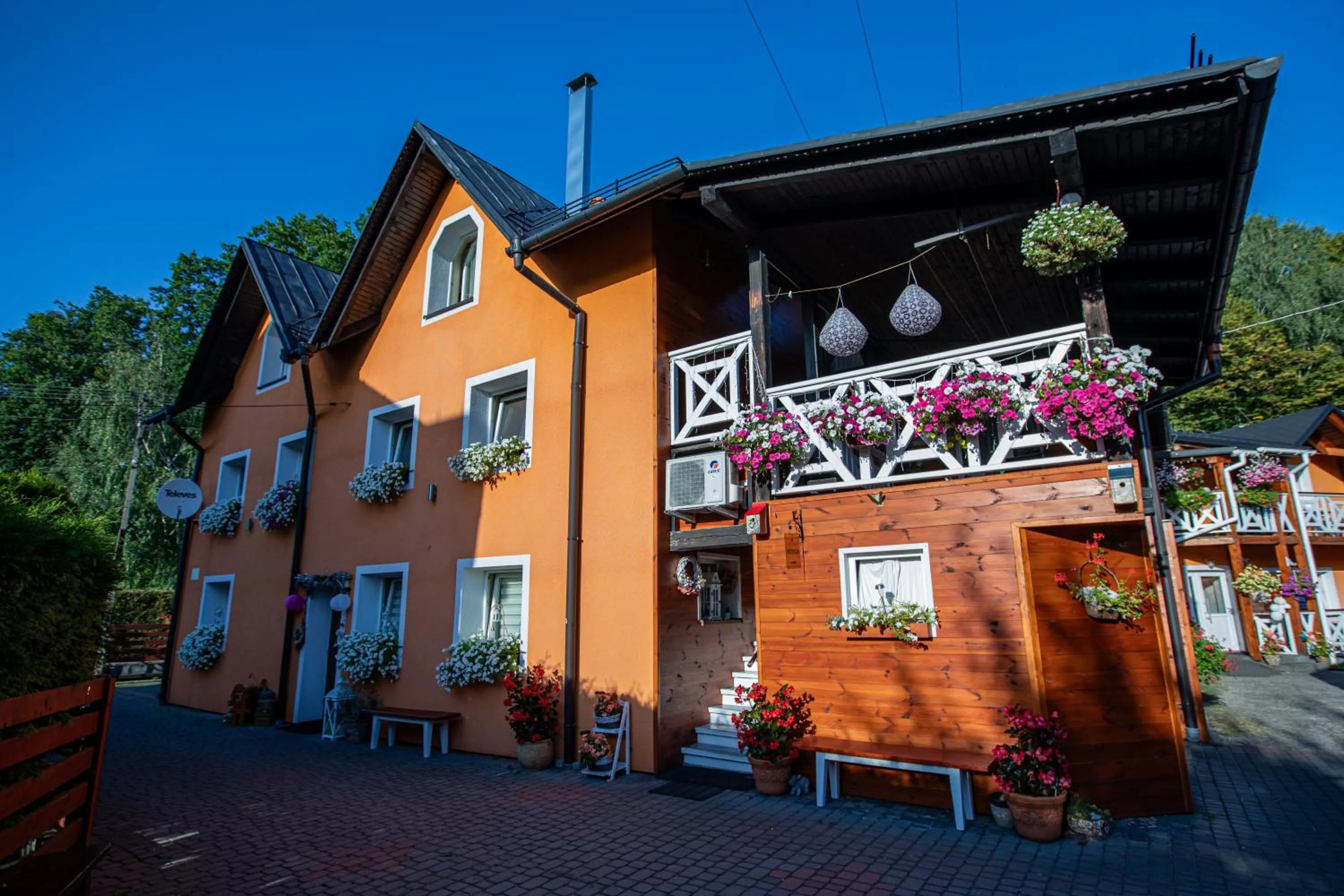 Gosciniec Pod Brzegiem