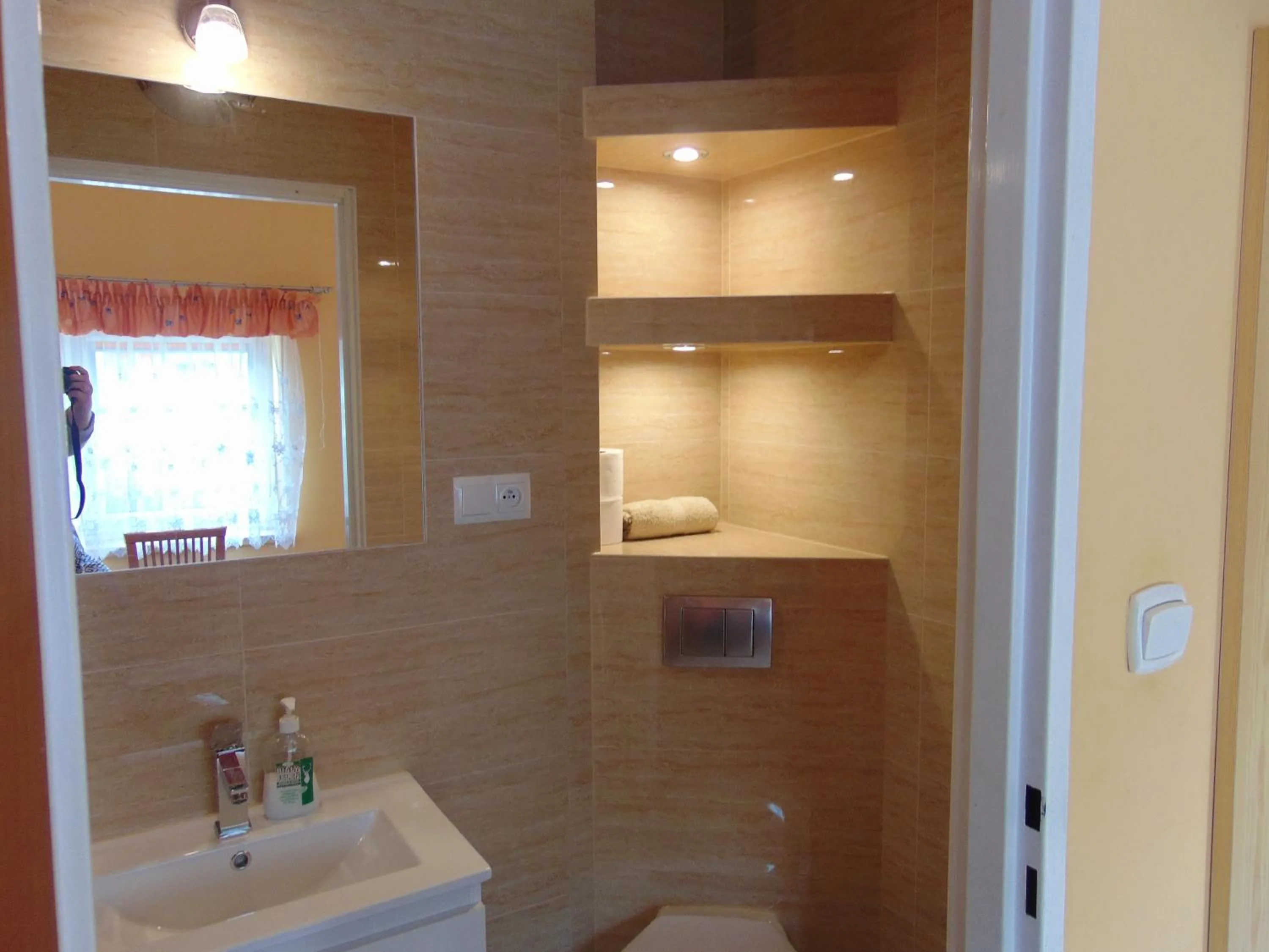 Gosciniec Pod Brzegiem