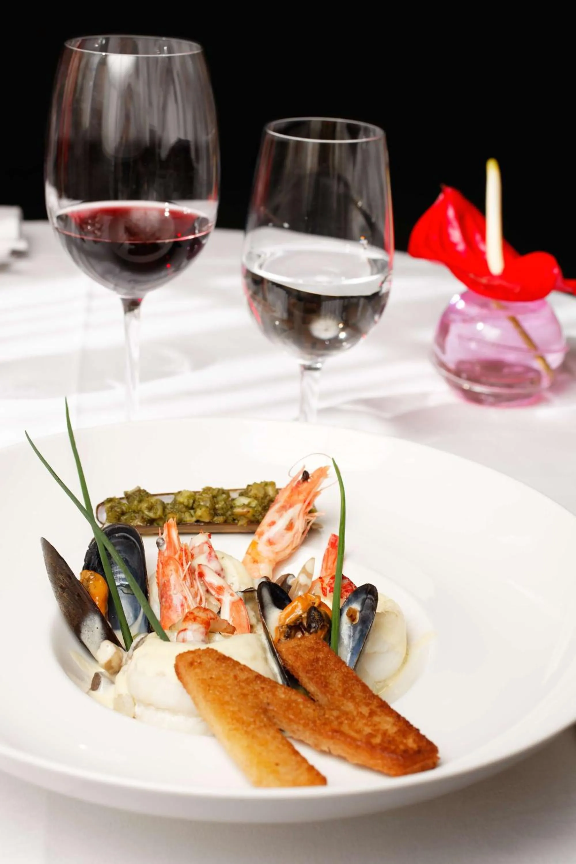 Food and drinks in Brit Hotel Du Dauphin L'Aigle