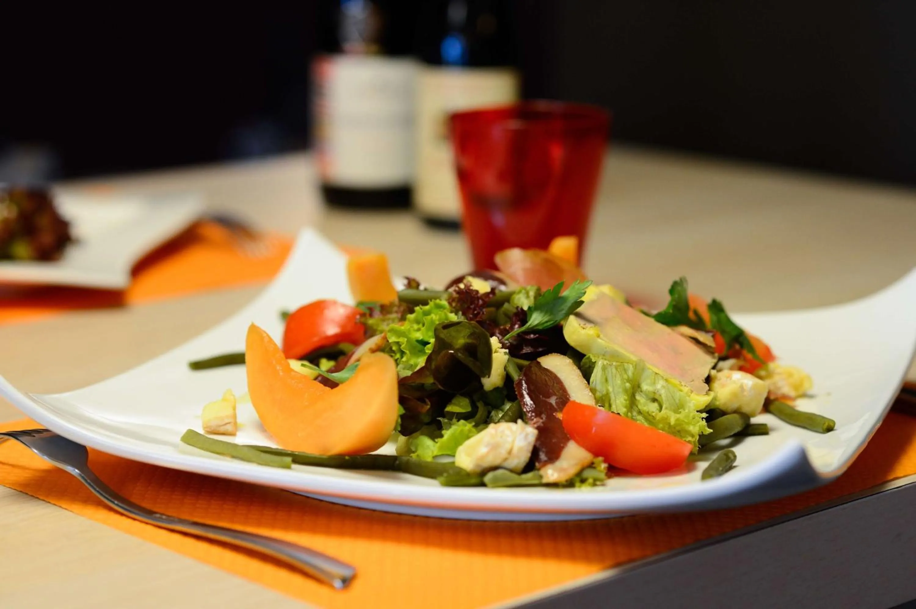 Food and drinks in Brit Hotel Du Dauphin L'Aigle