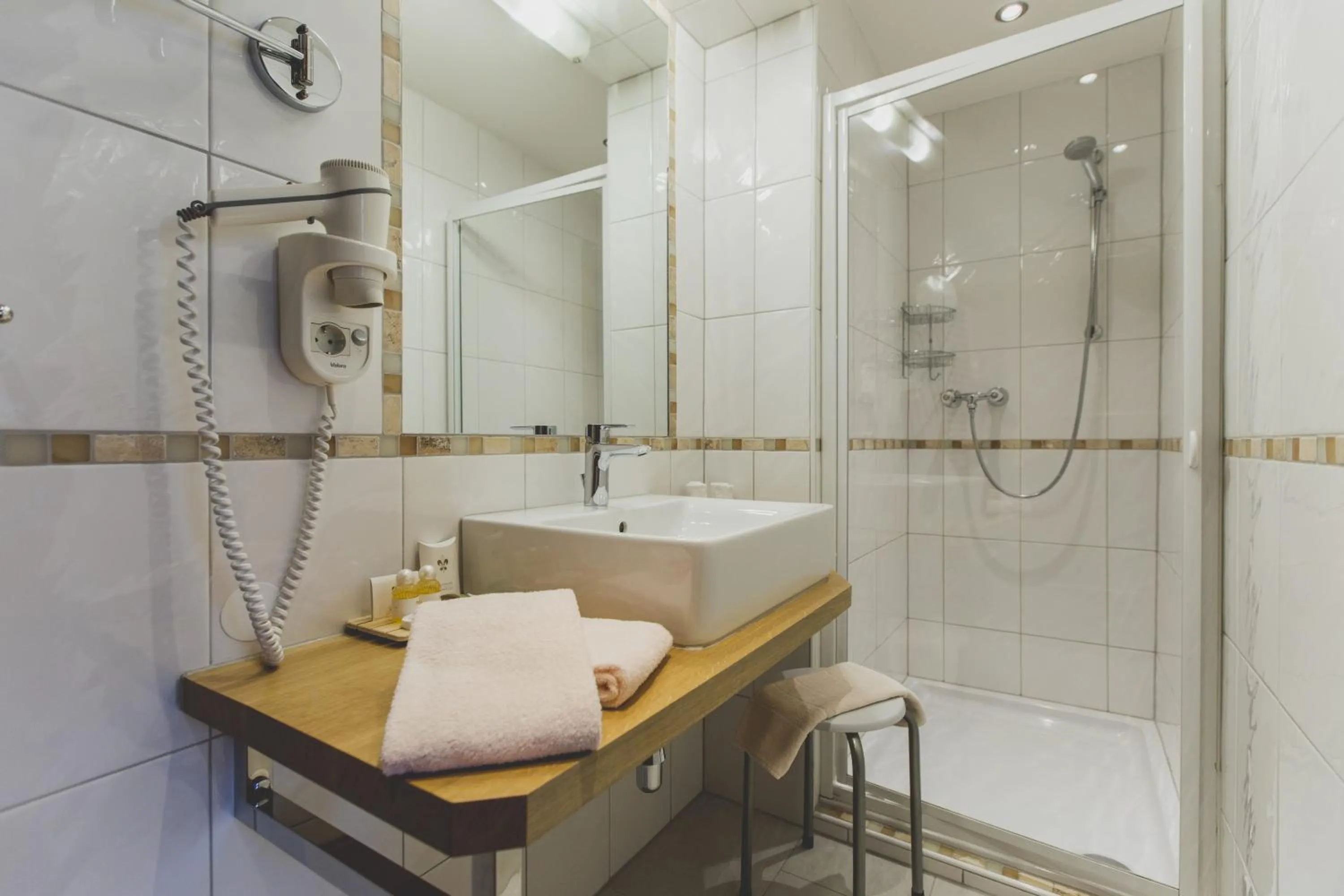 Bathroom in Hotel Montfort