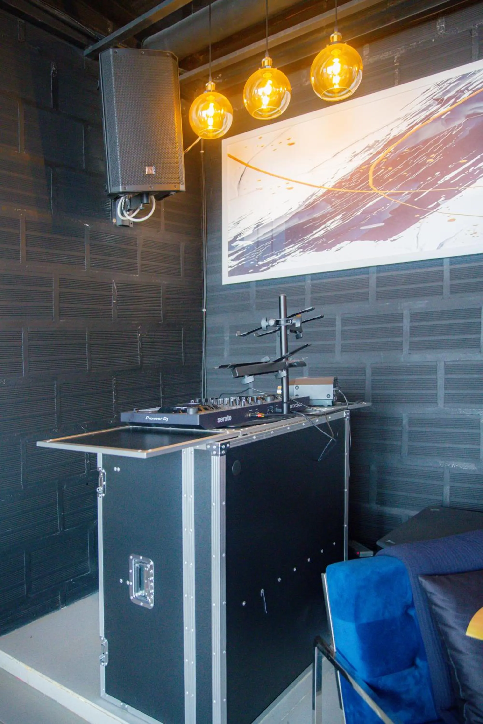 Nightclub / DJ in Box Residence Hotel