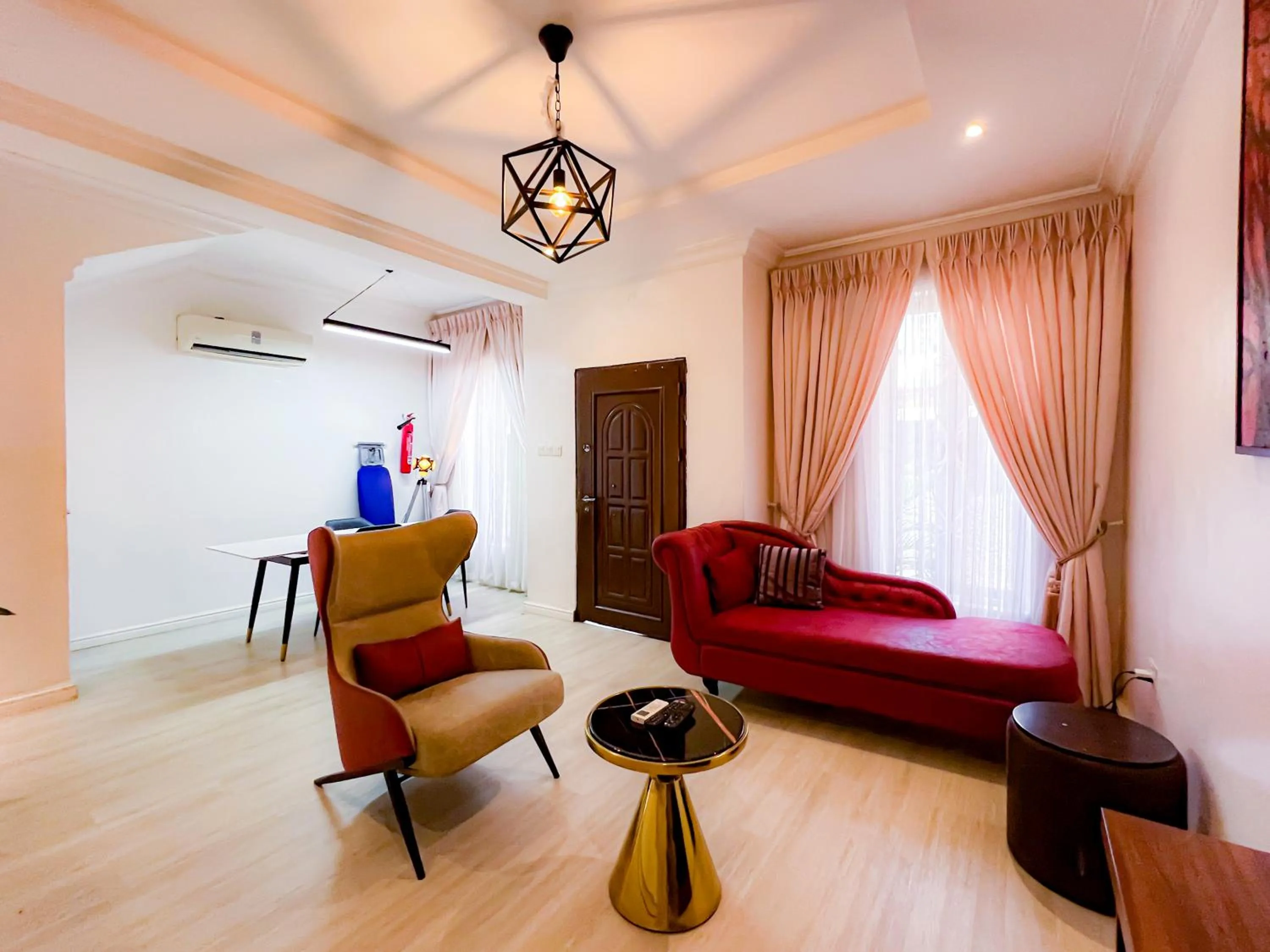 Living room in Box Residence Hotel