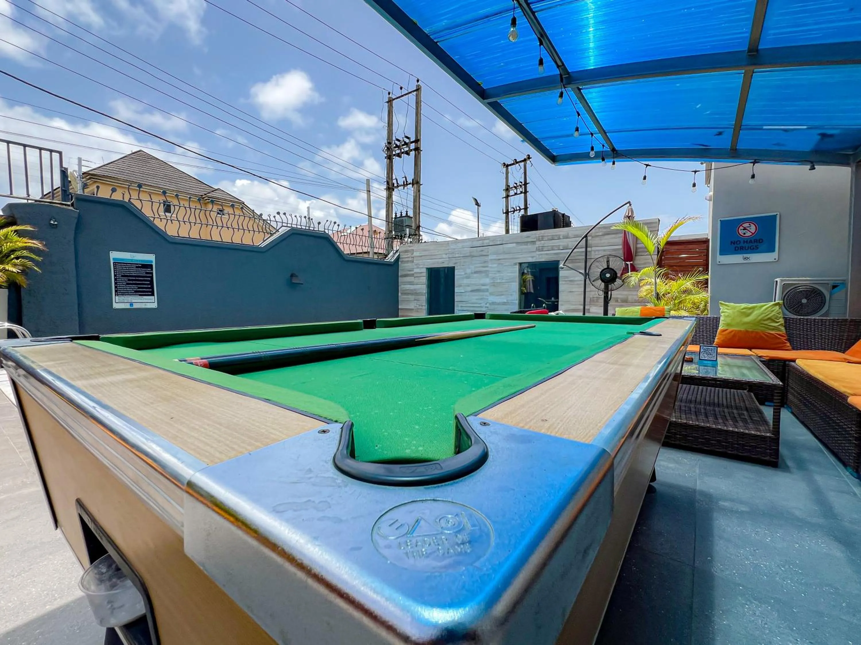 Swimming pool in Box Residence Hotel