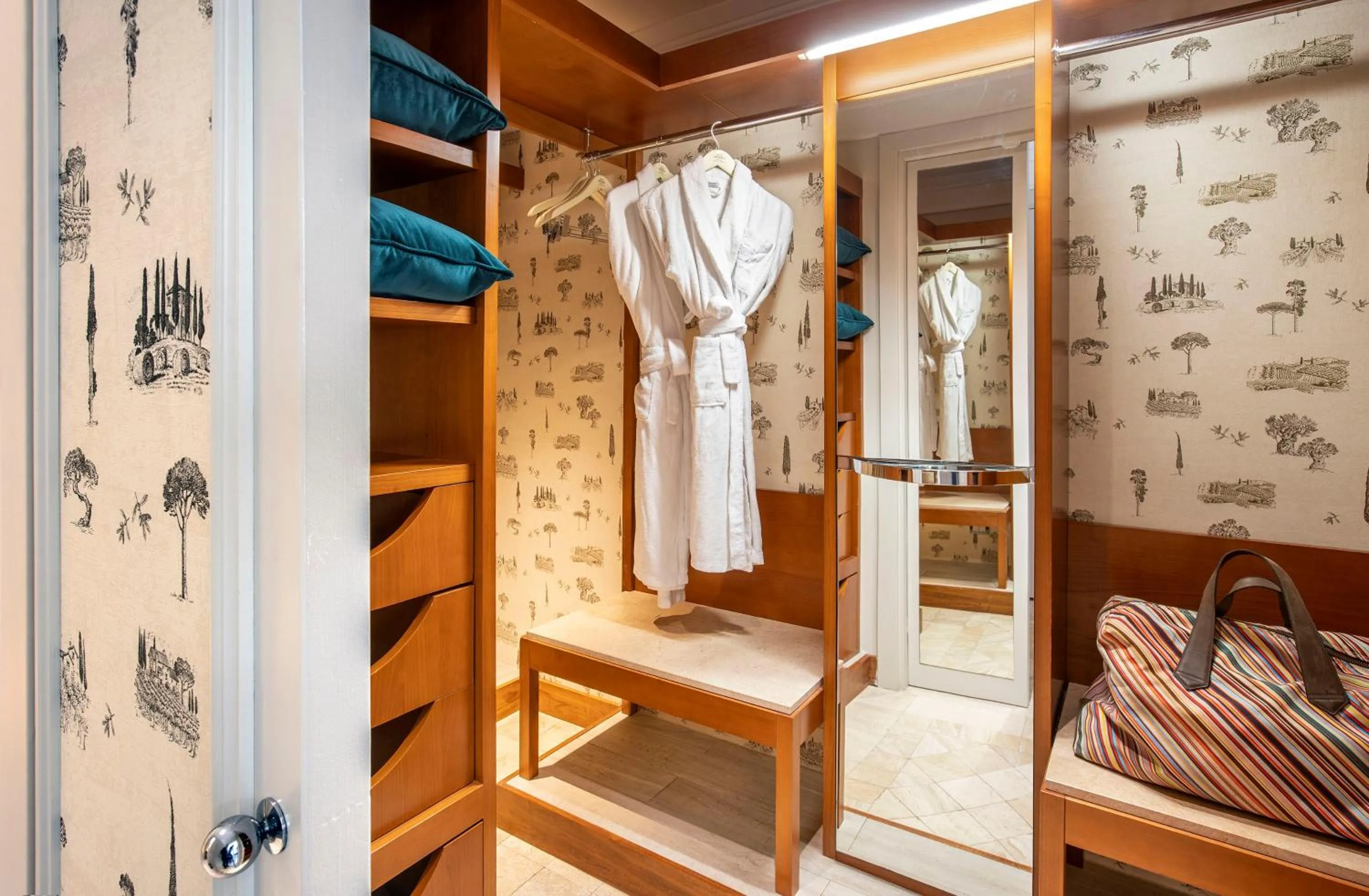wardrobe in Terme di Saturnia Natural Spa & Golf Resort - The Leading Hotels of the World