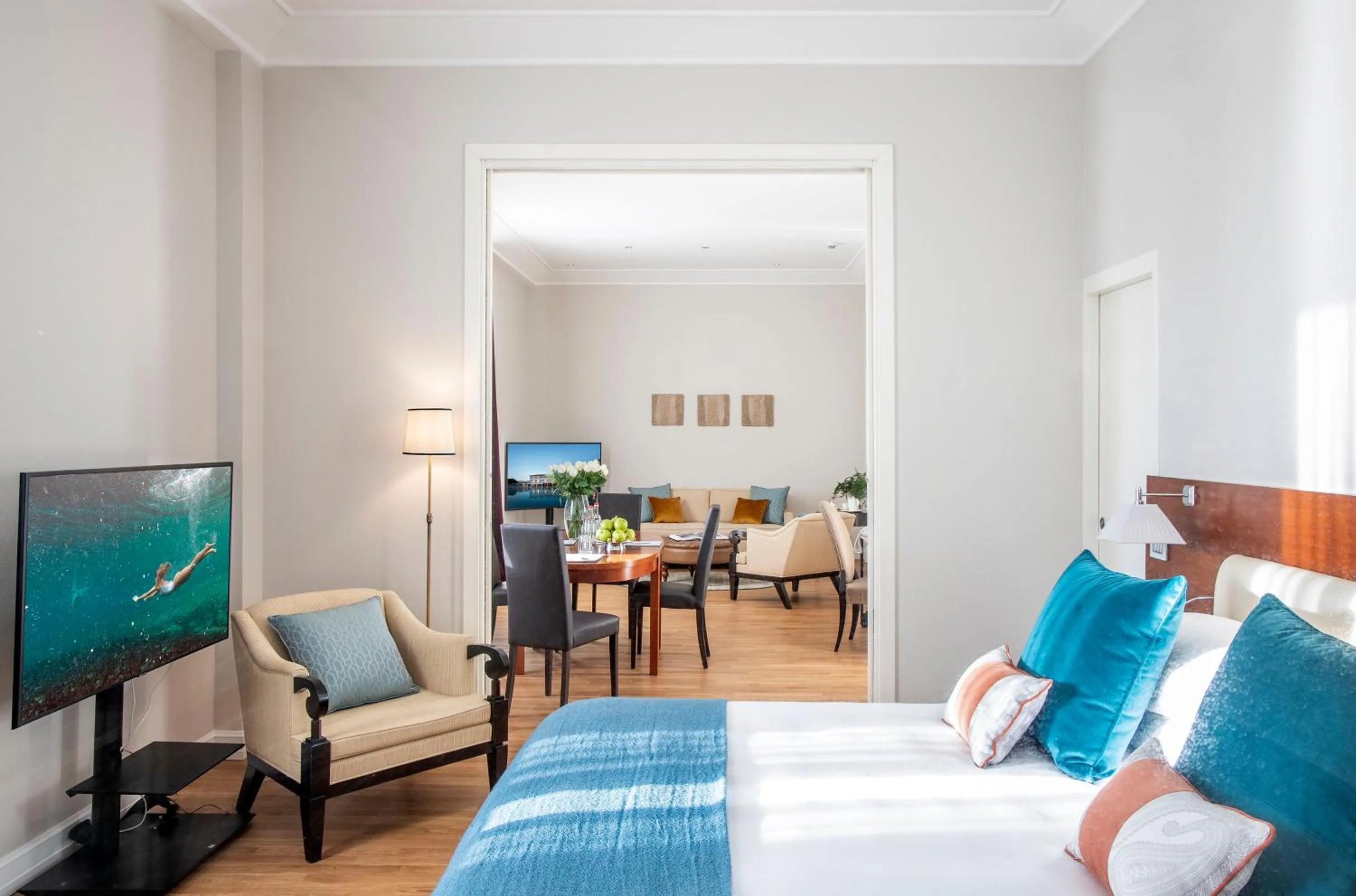 Living room, Bed in Terme di Saturnia Natural Spa & Golf Resort - The Leading Hotels of the World