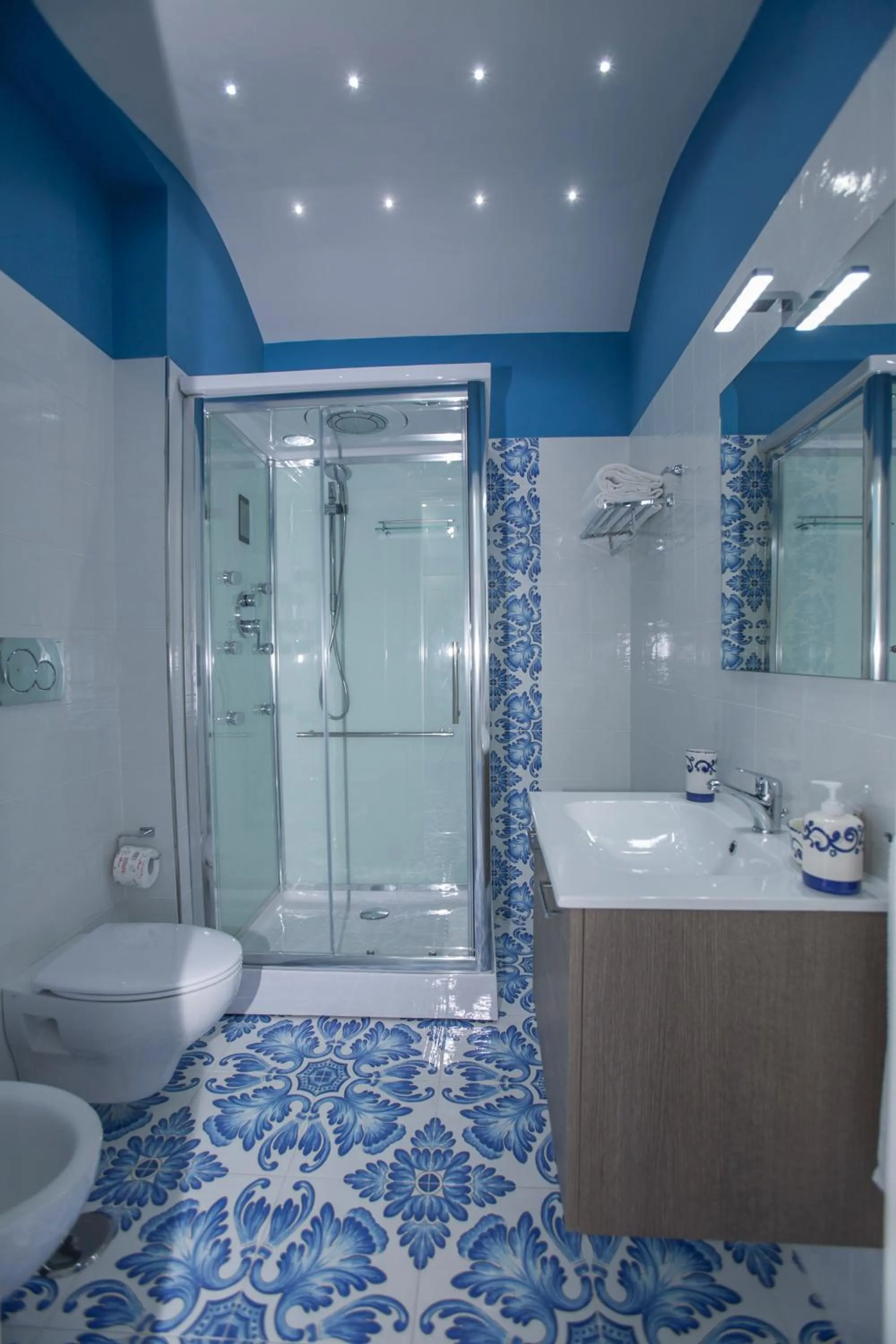 Photo of the whole room in Golfo Delle Sirene