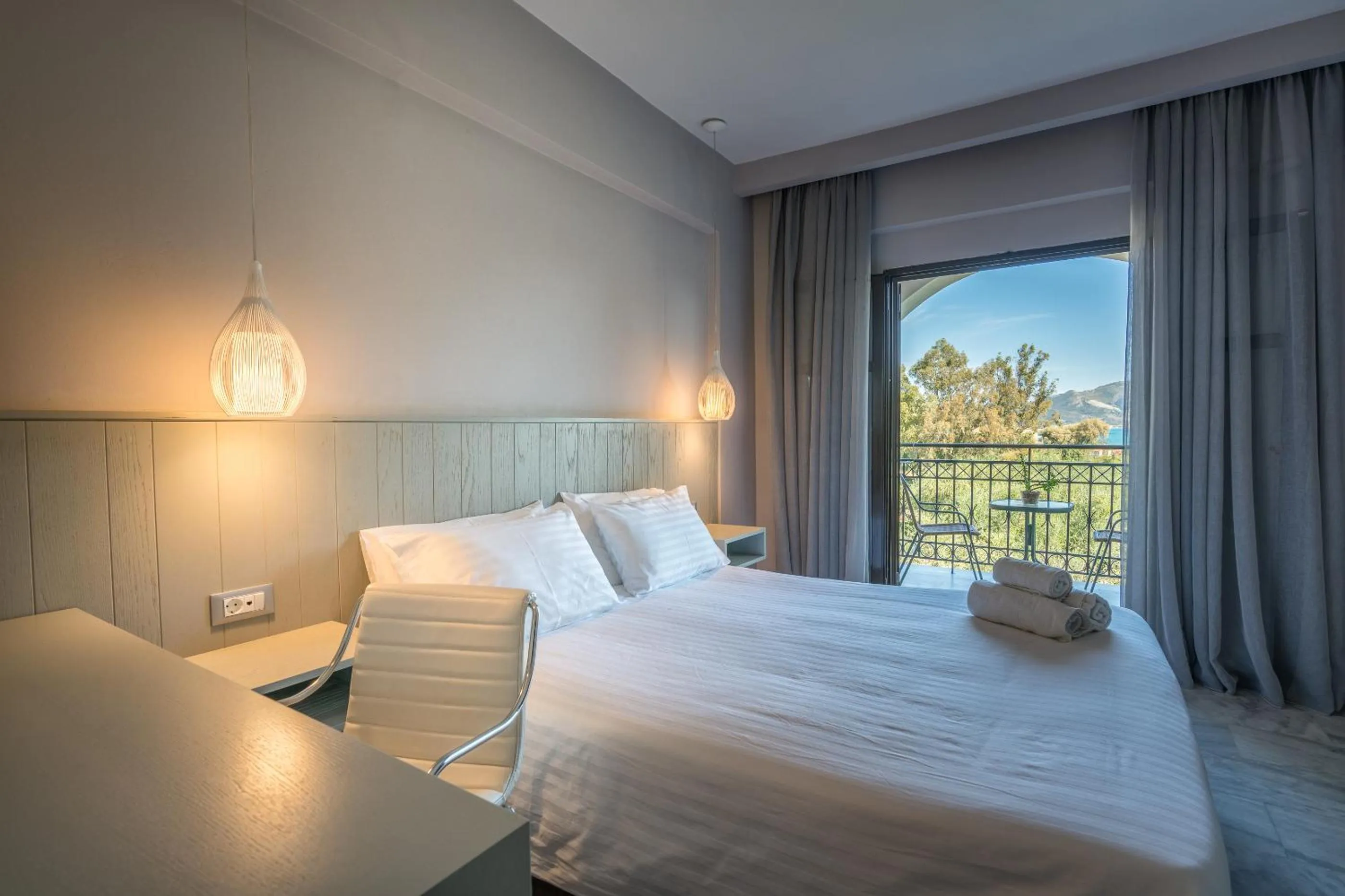 Balcony/Terrace, Bed in Castelli Hotel-Adults Only