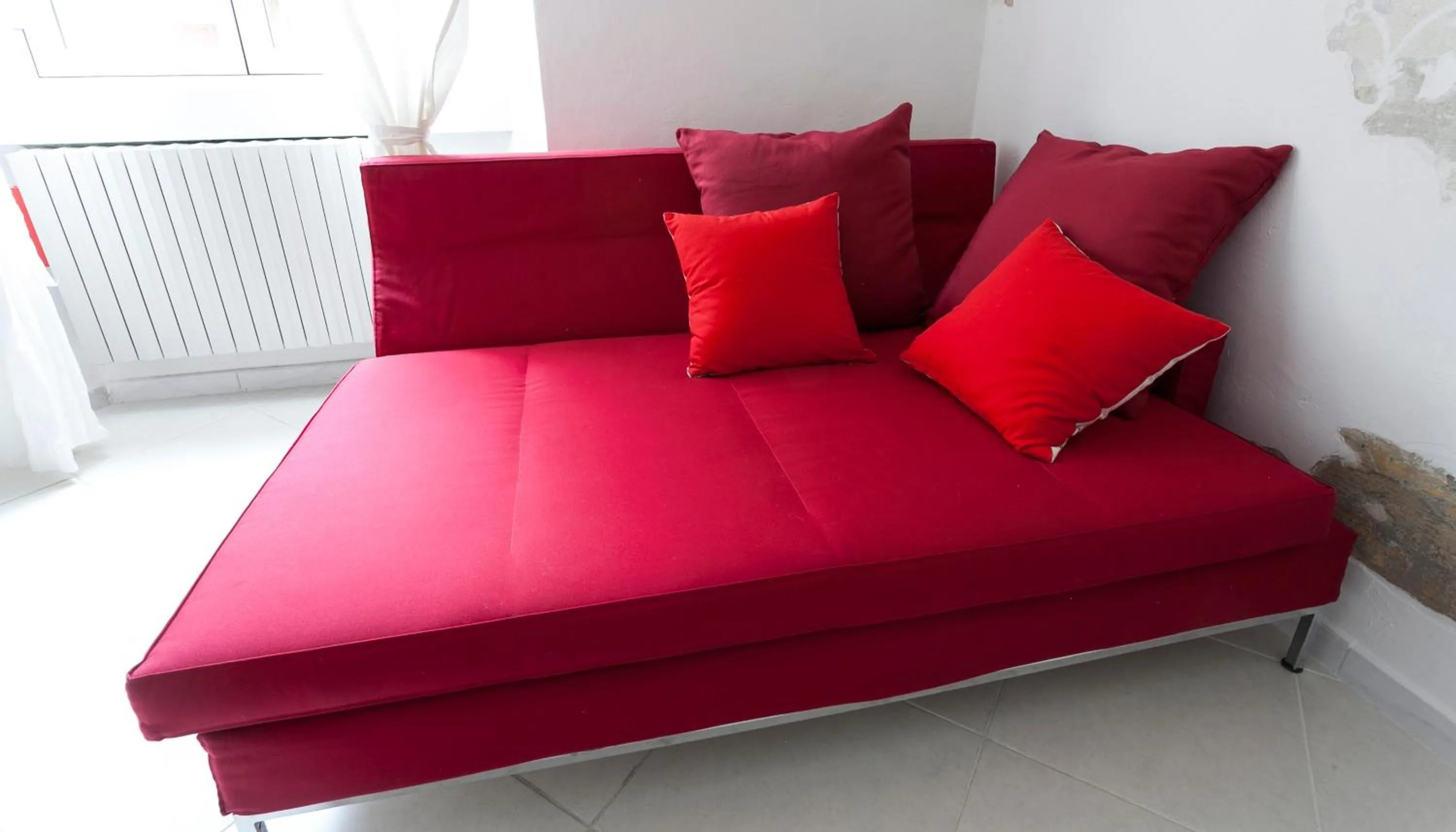 Decorative detail in Italianway-Porro Lambertenghi