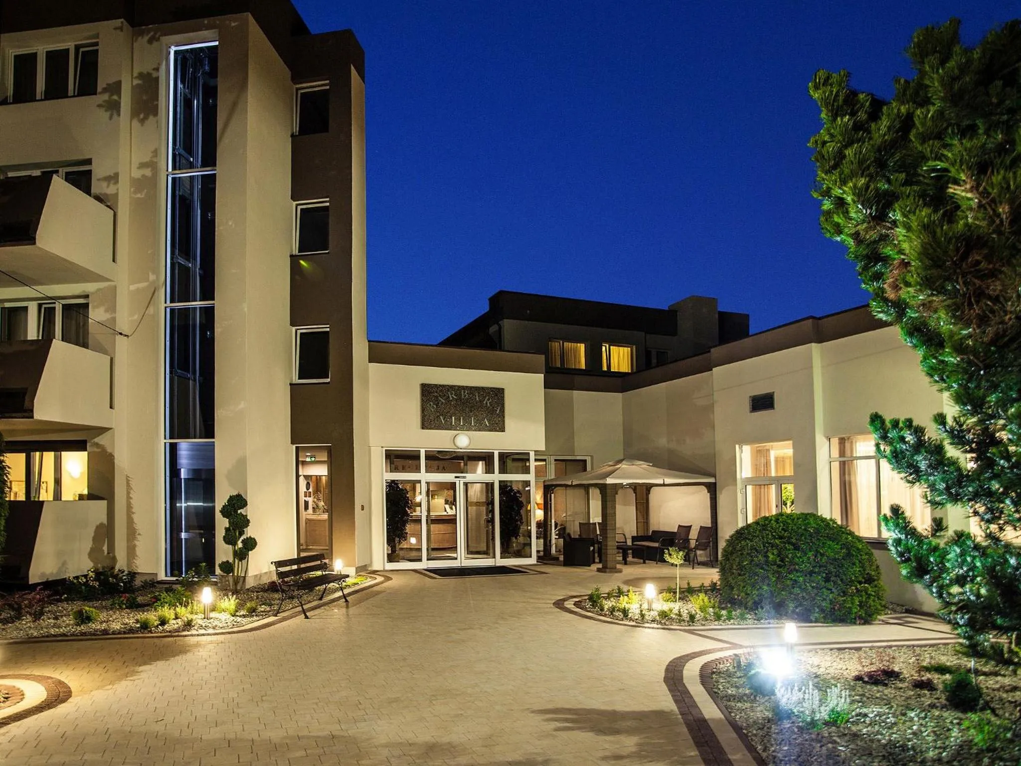 Facade/entrance in Villa Barbara