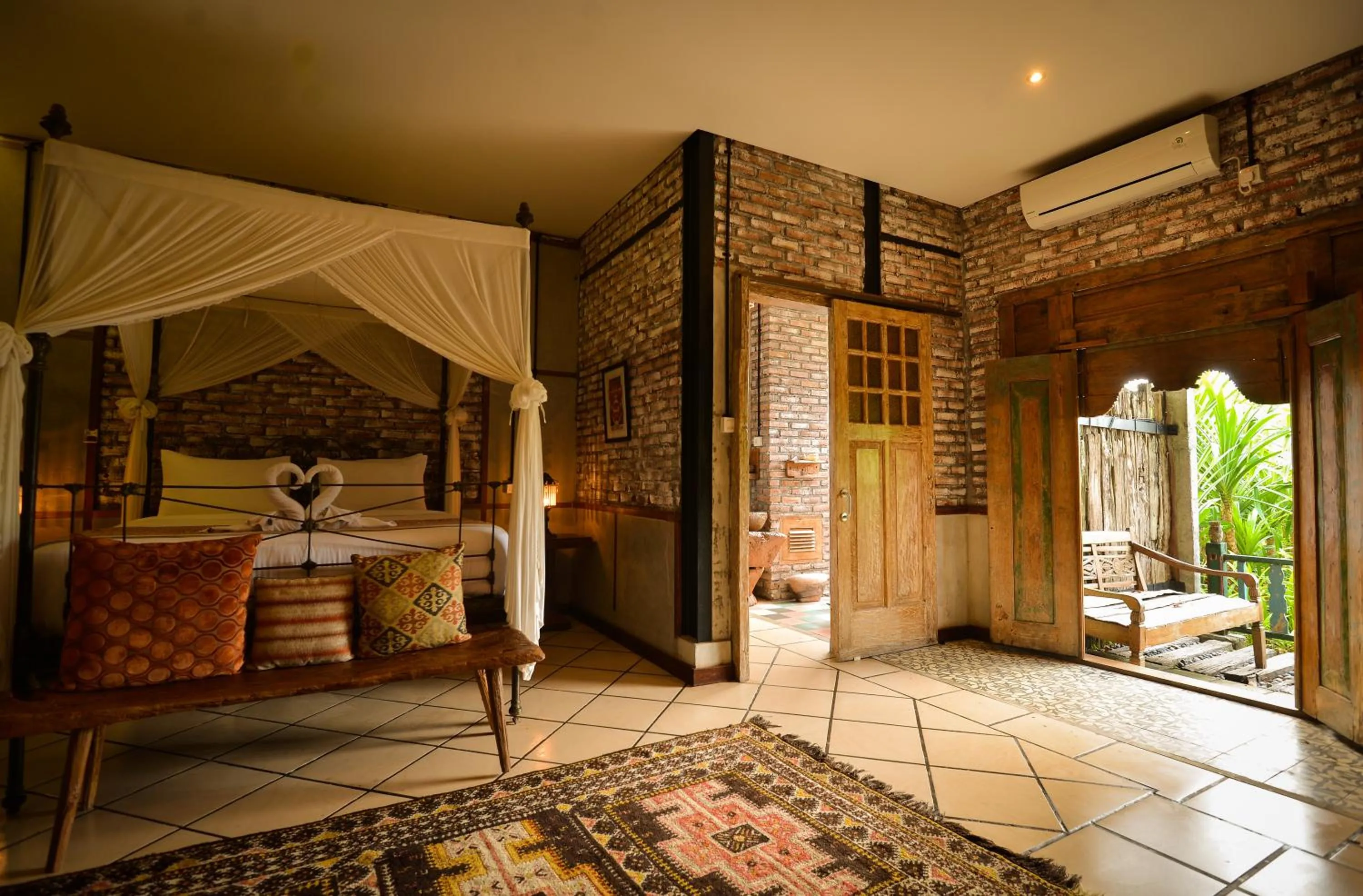 Shower in Taman Nauli Boutique Rooms