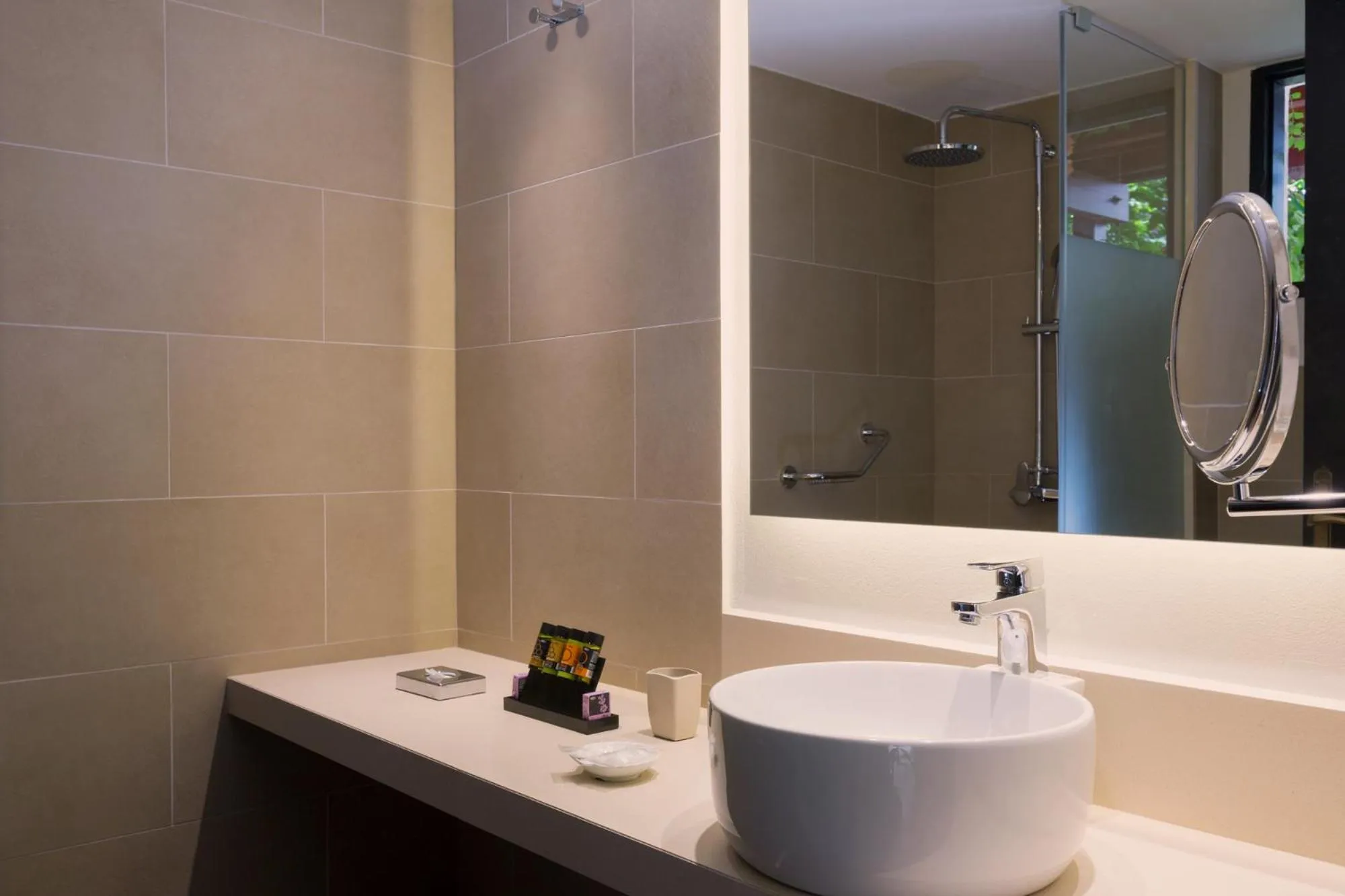 Bathroom in Kalypso Hotel