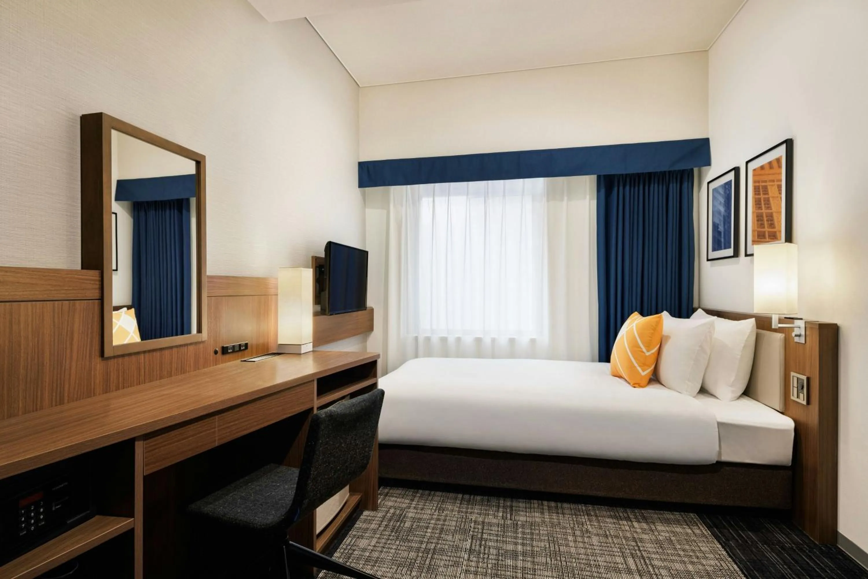 Photo of the whole room, Bed in Four Points Flex by Sheraton Osaka Shinsaibashi