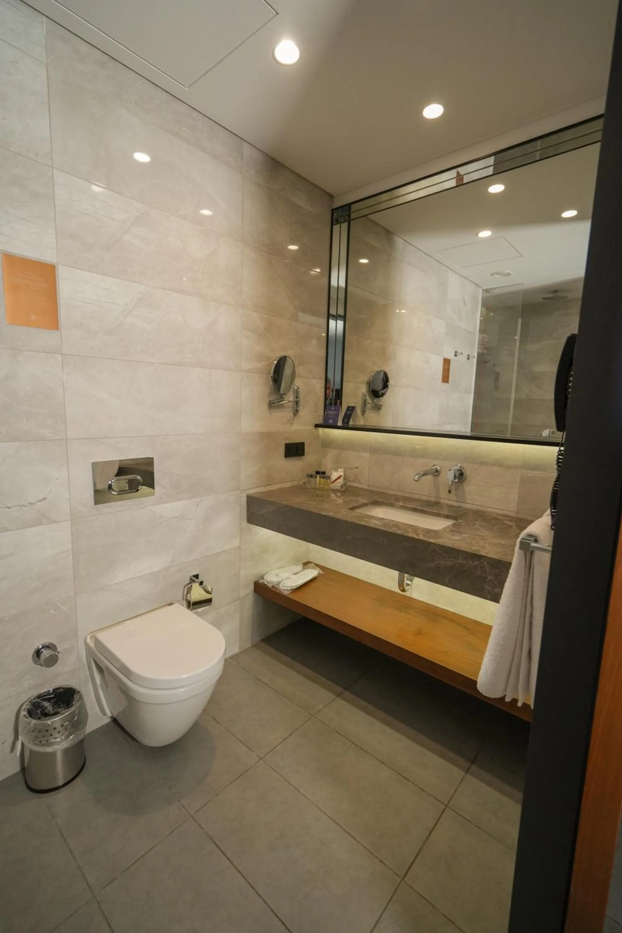 Toilet in Dedeman Cizre Hotel