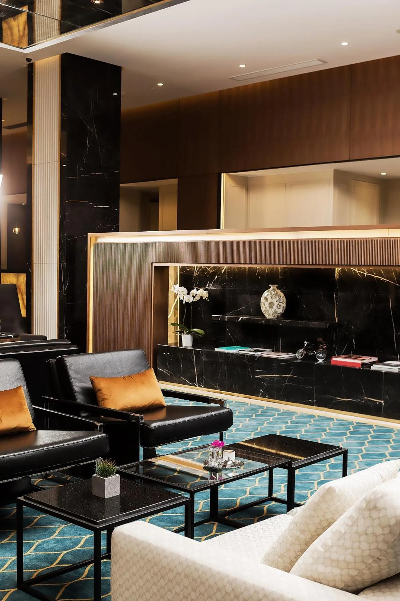 Lobby or reception in Dedeman Cizre Hotel