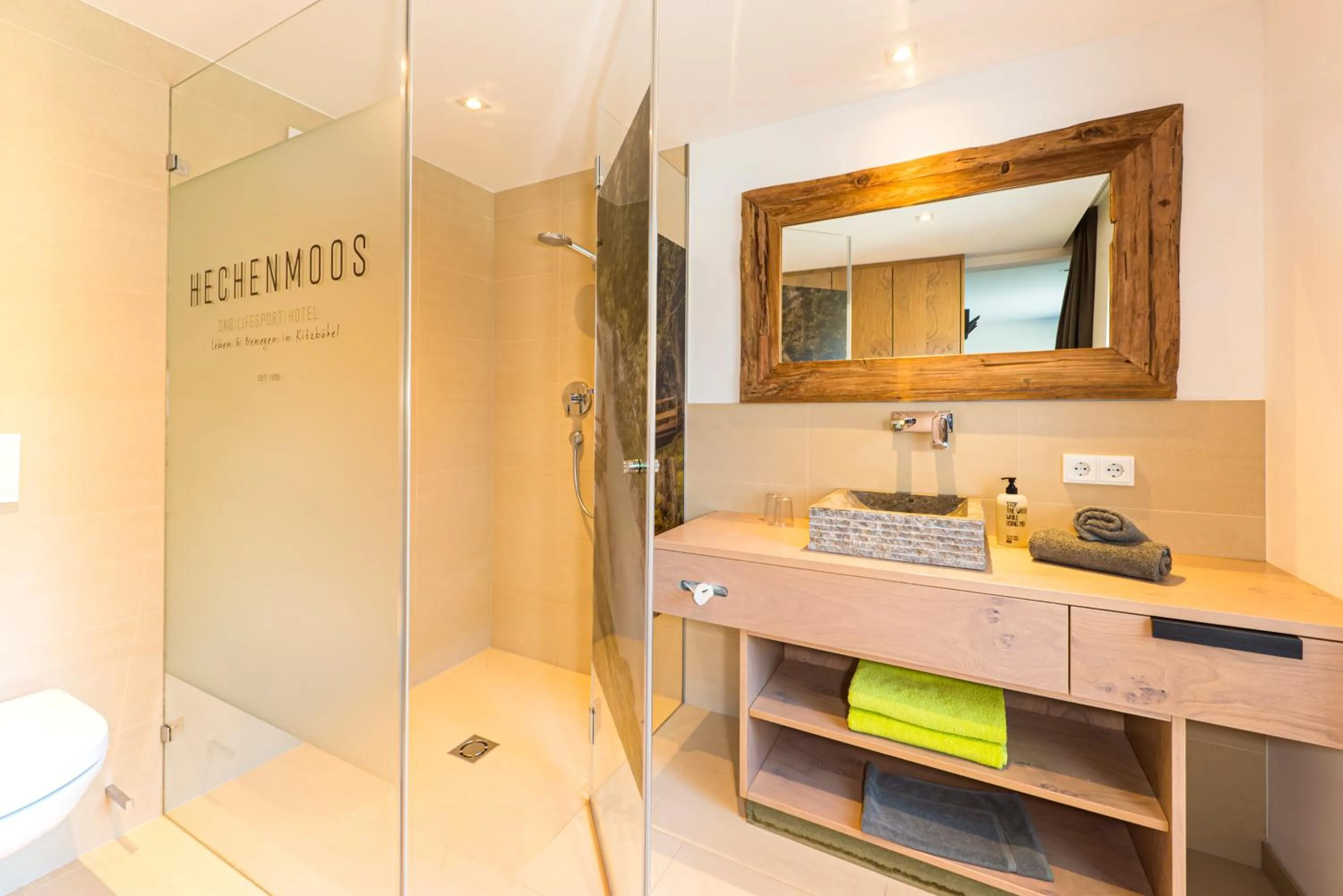 Bathroom in Lifesport Hotel Hechenmoos