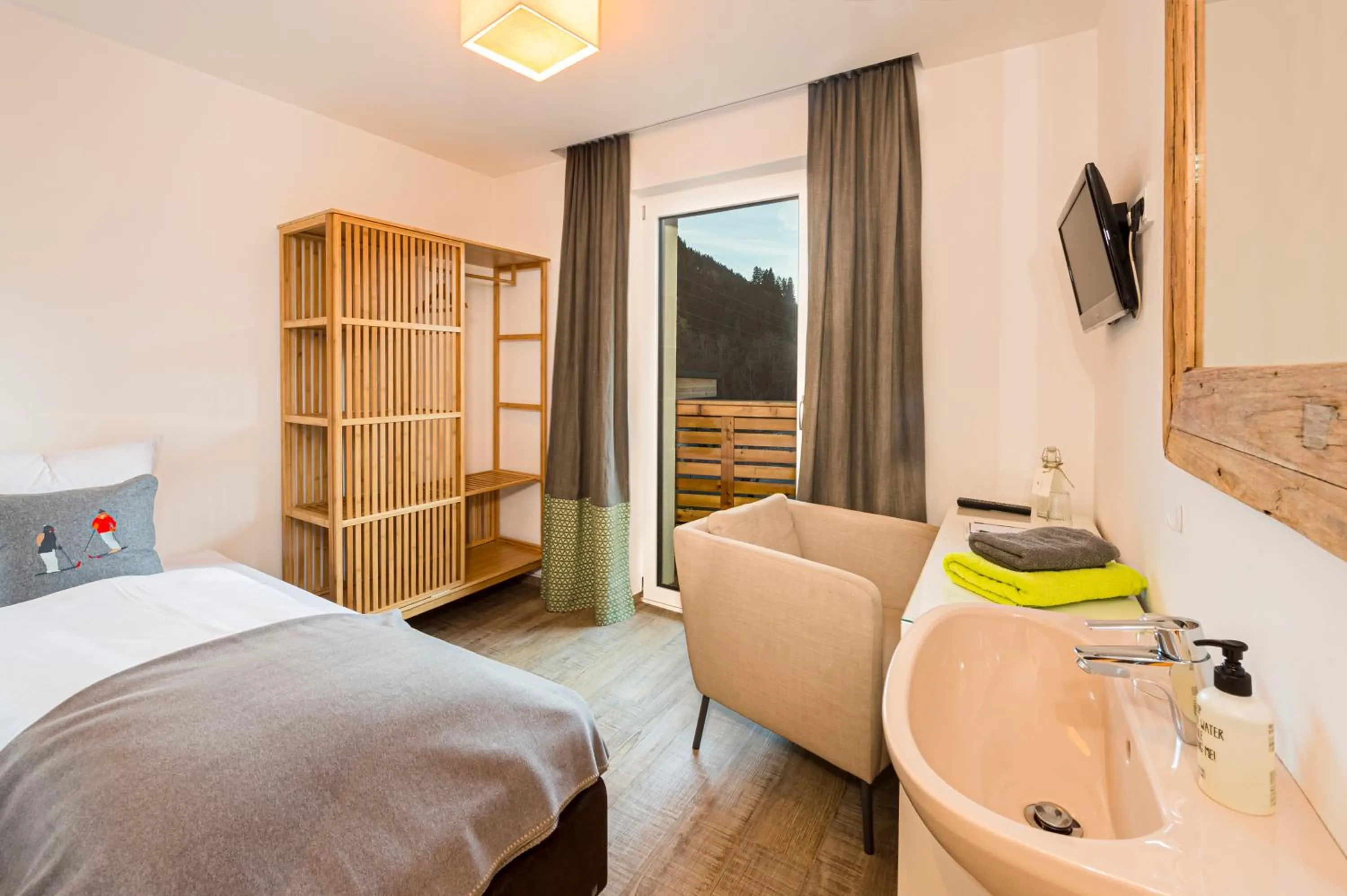 Photo of the whole room, Bed in Lifesport Hotel Hechenmoos