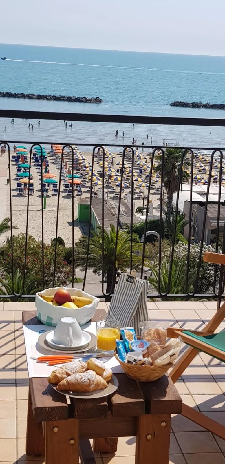 Sea view in B&B Attico Mare