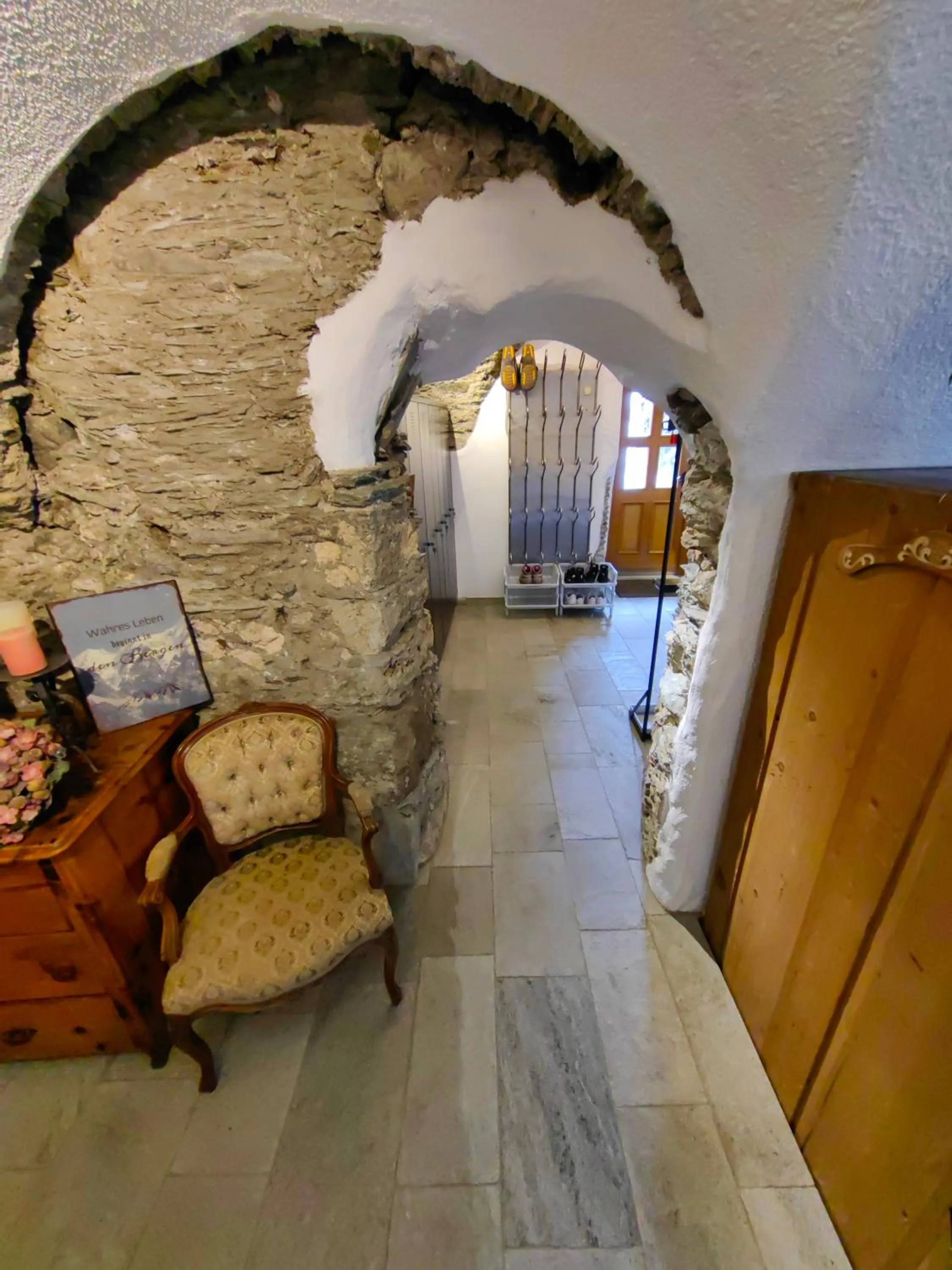 Facade/entrance in Haus Groder