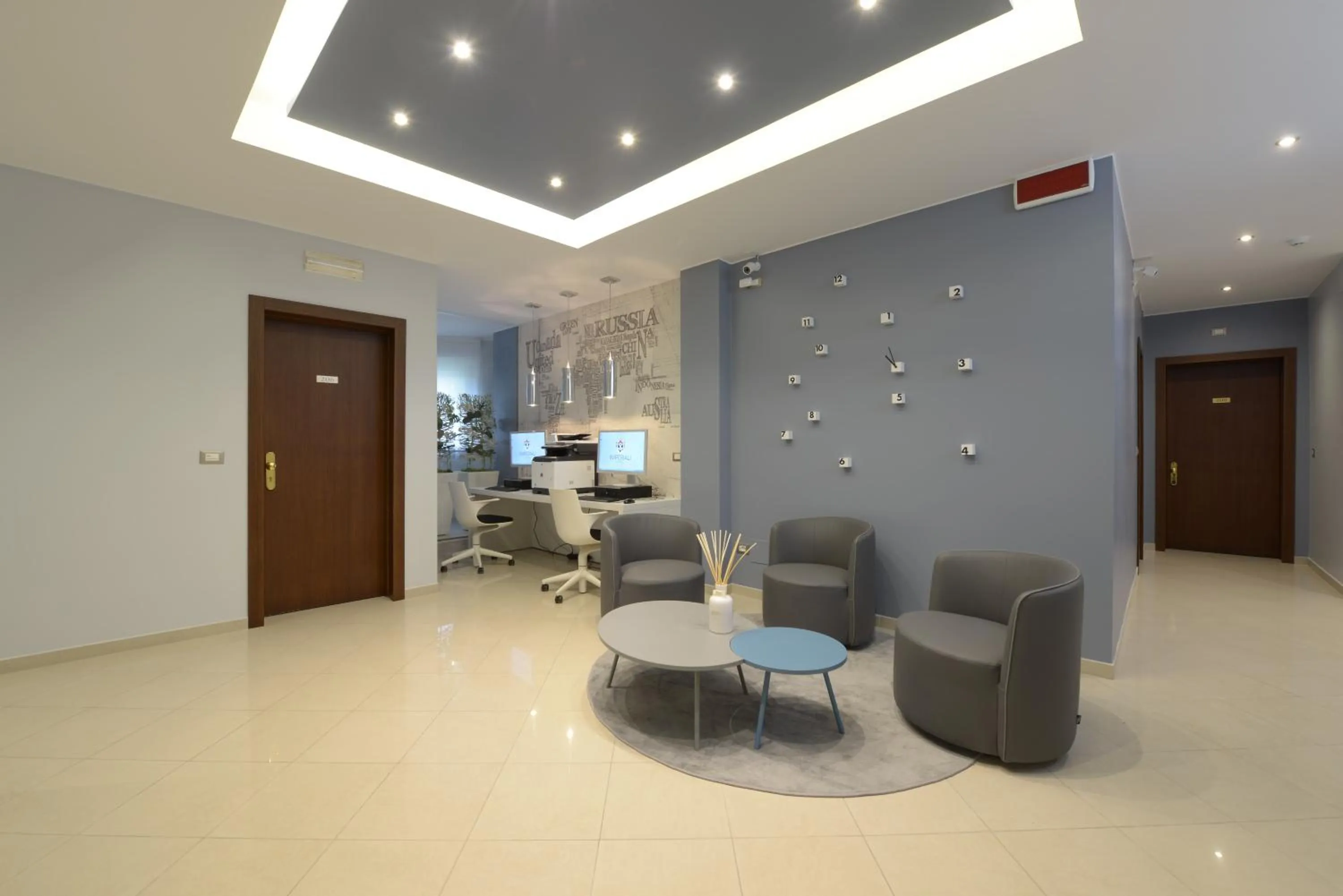 Communal lounge/ TV room in Imperiali Hotel