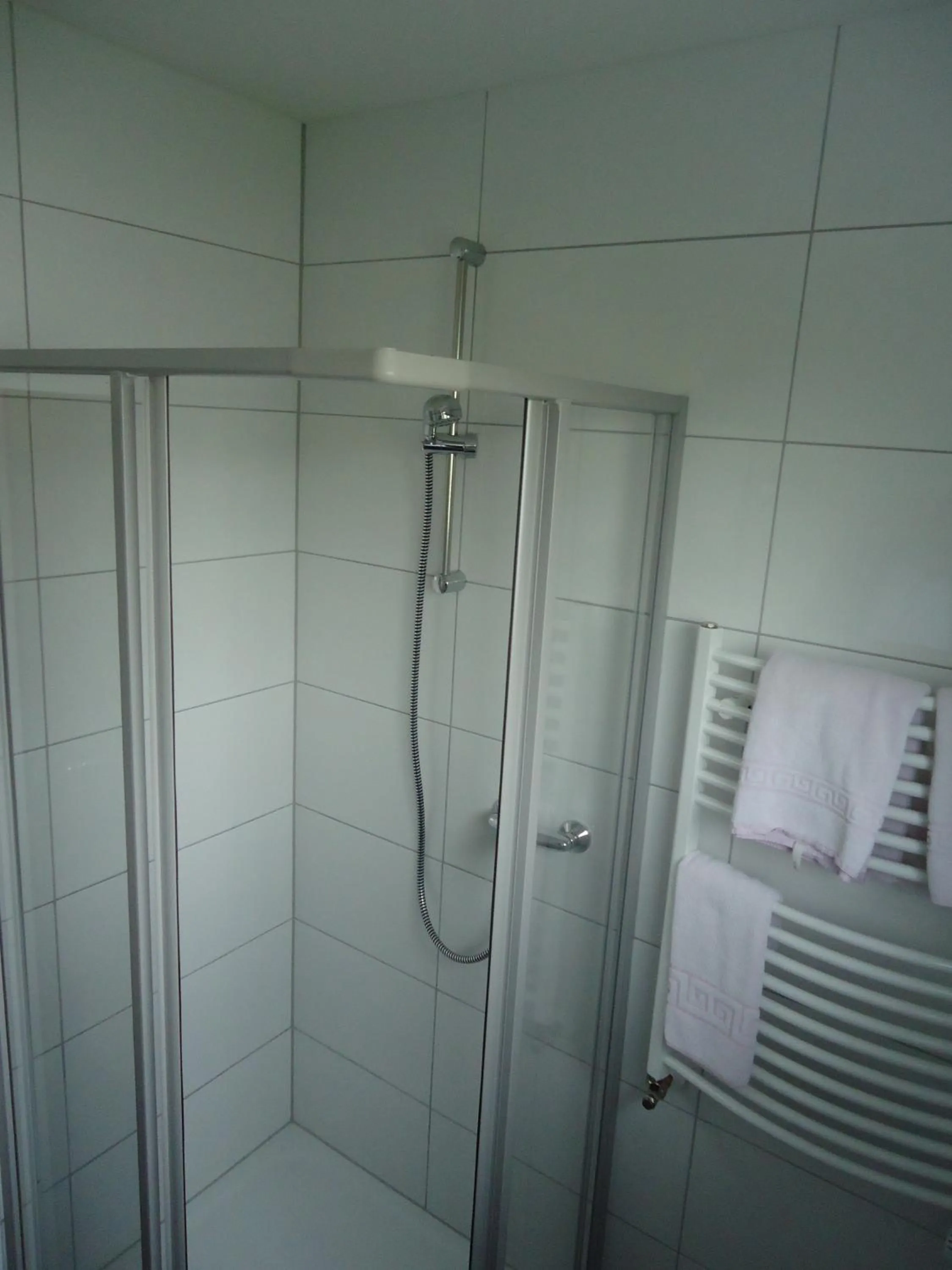 Bathroom in Centralhotel Ratingen