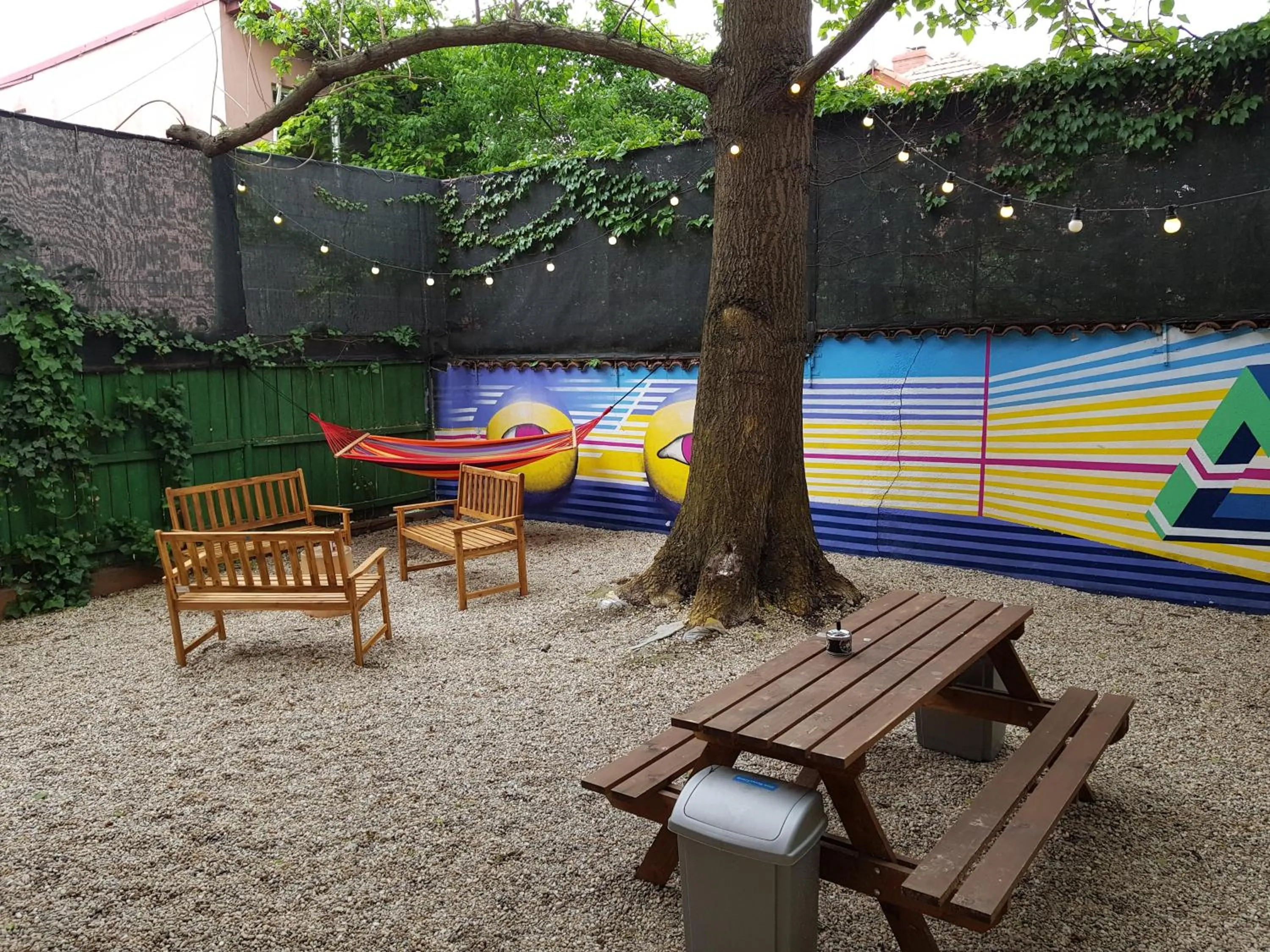 Evening entertainment in Popcorn Hostel