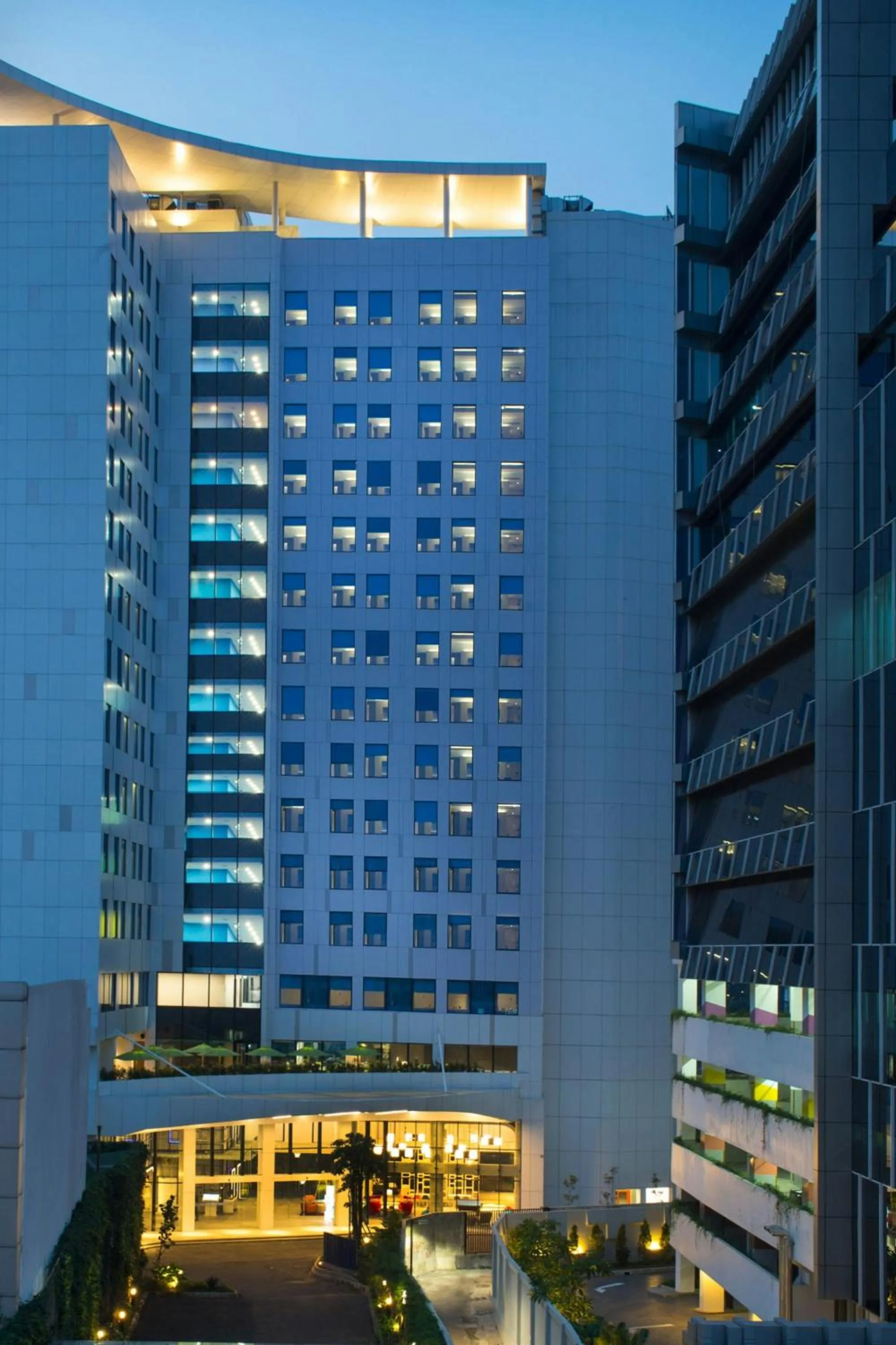 Property building in Aloft Jakarta Wahid Hasyim